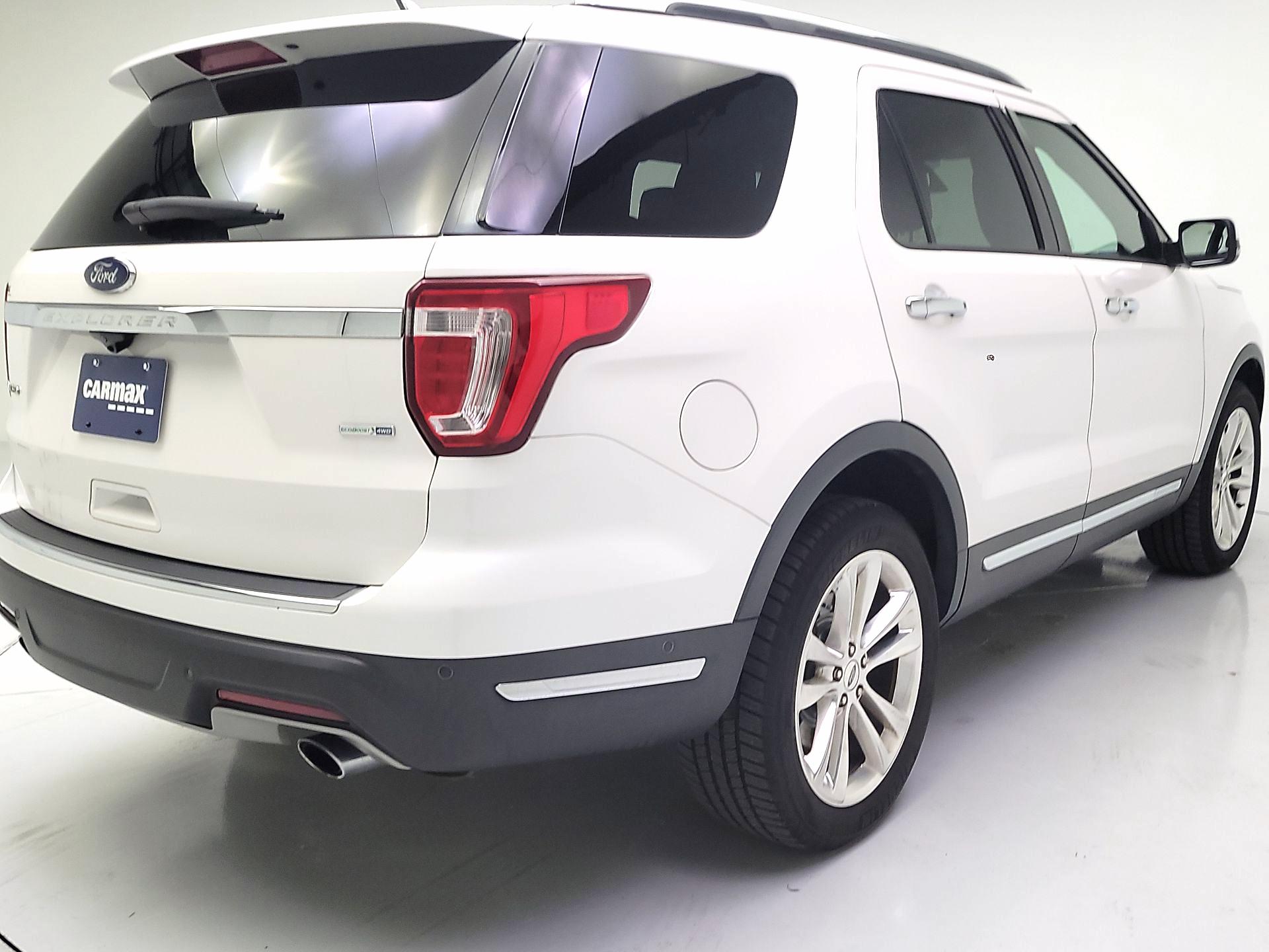 Thumbnail: 2019 Ford Explorer - 5