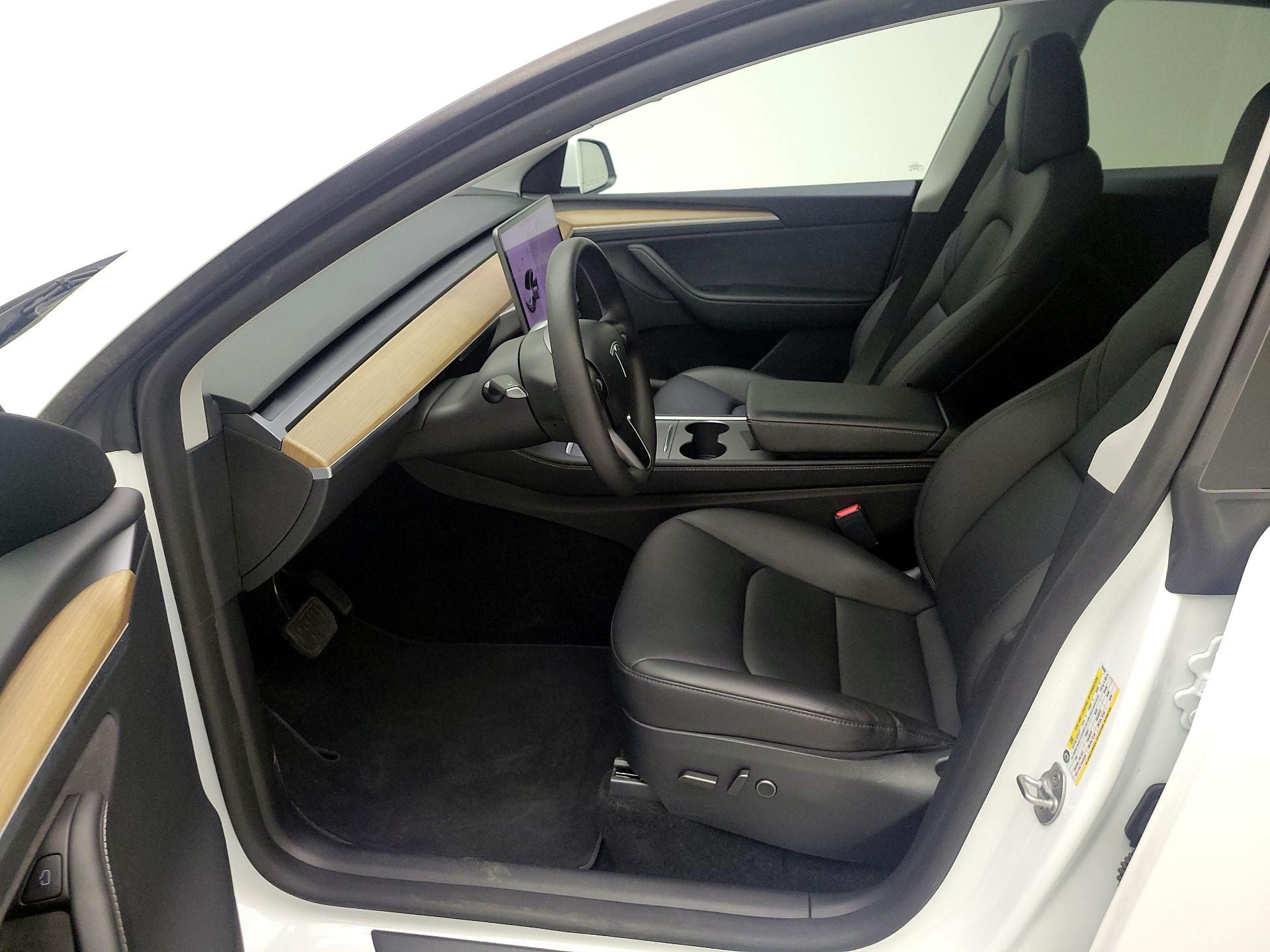 Thumbnail: 2024 Tesla Model Y - 9