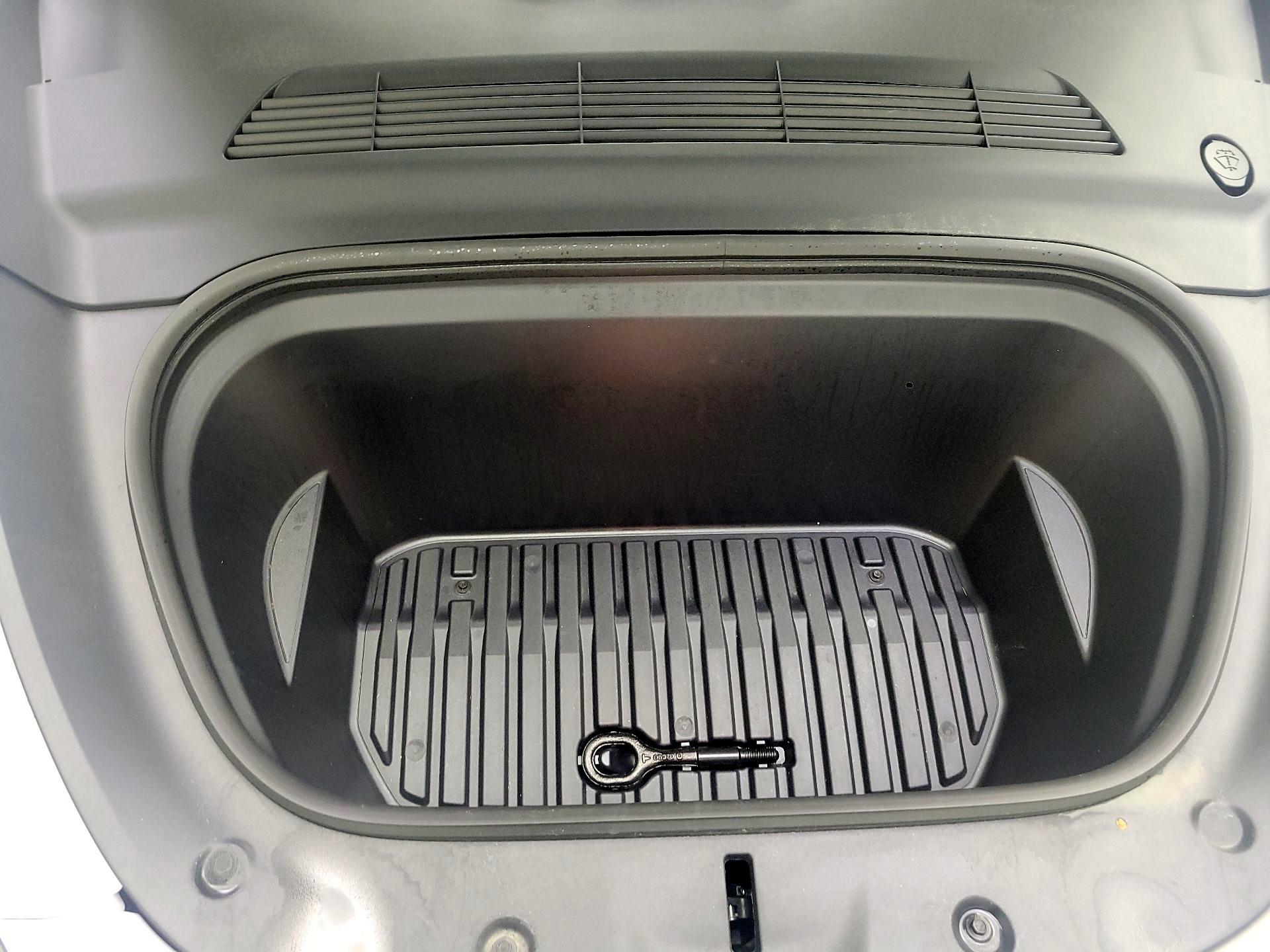 Thumbnail: 2024 Tesla Model Y - 19