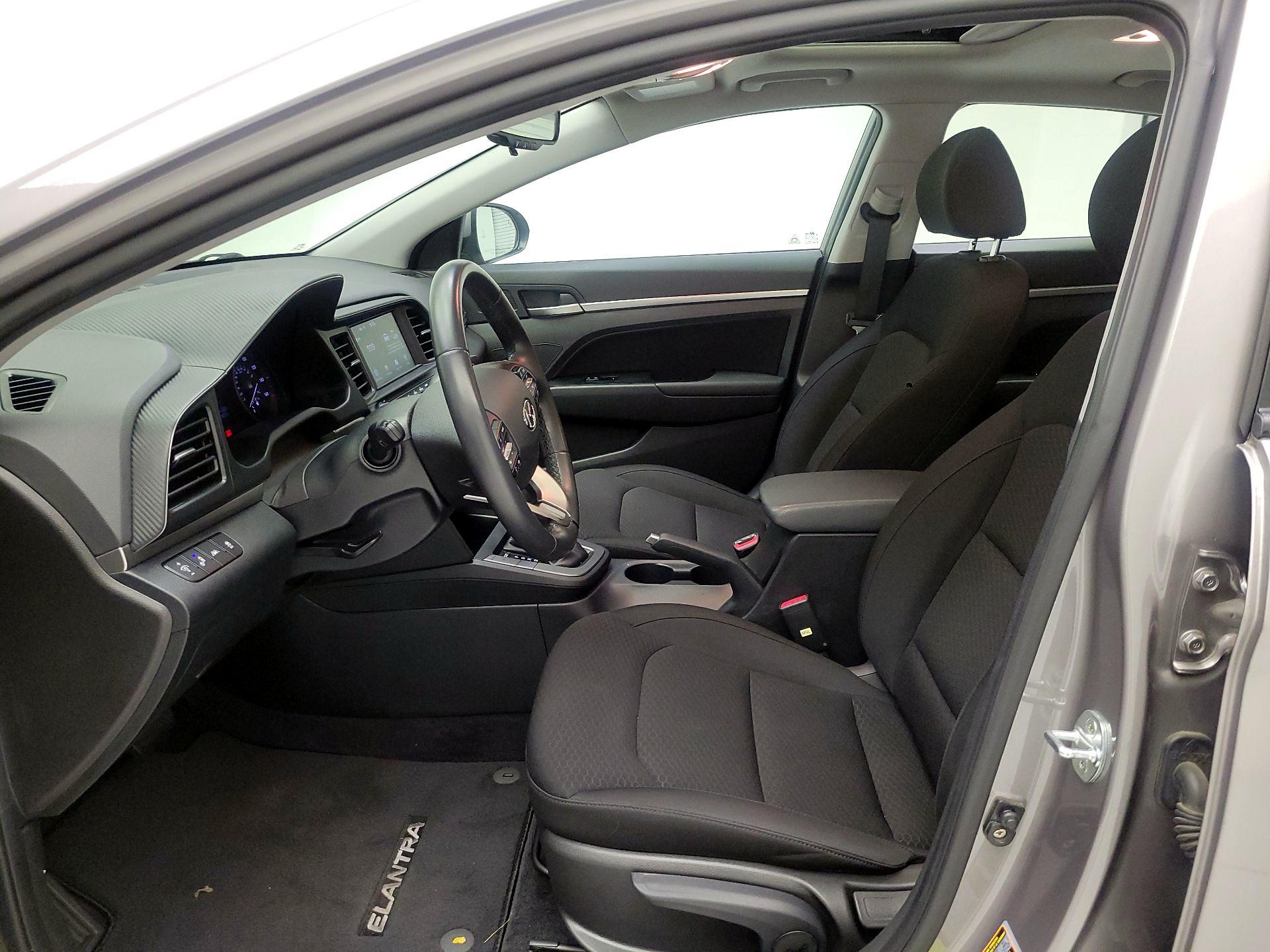 Thumbnail: 2020 Hyundai Elantra - 9
