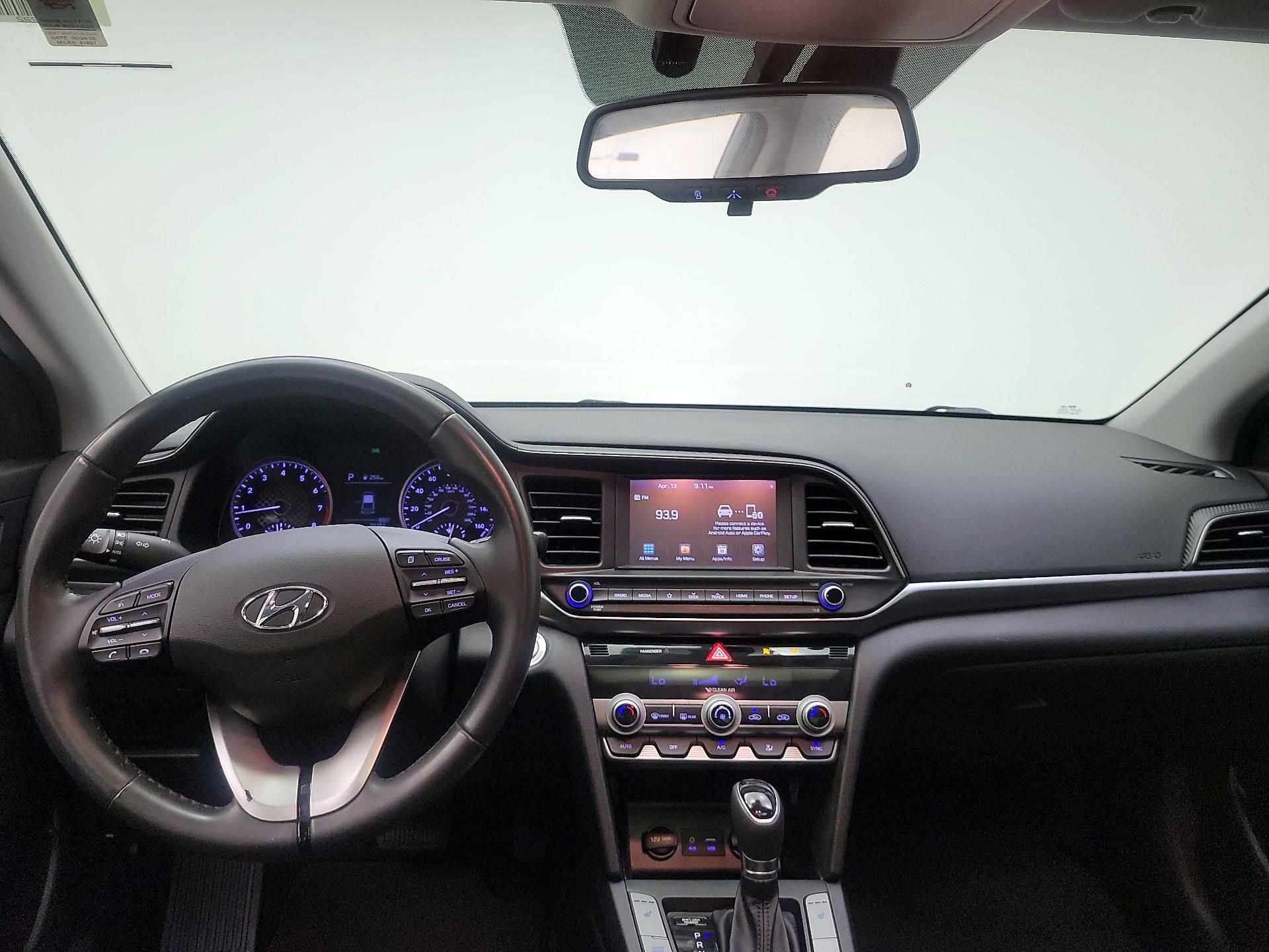 Thumbnail: 2020 Hyundai Elantra - 8
