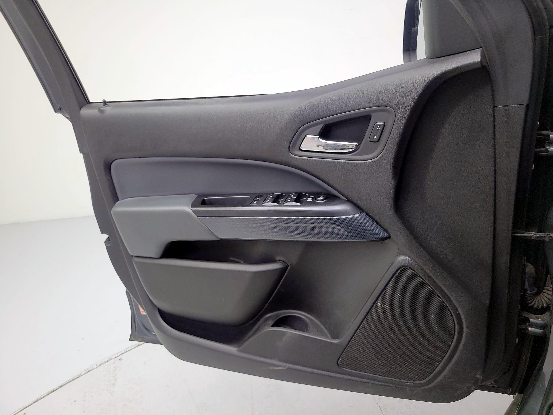 Thumbnail: 2016 Chevrolet Colorado - 12