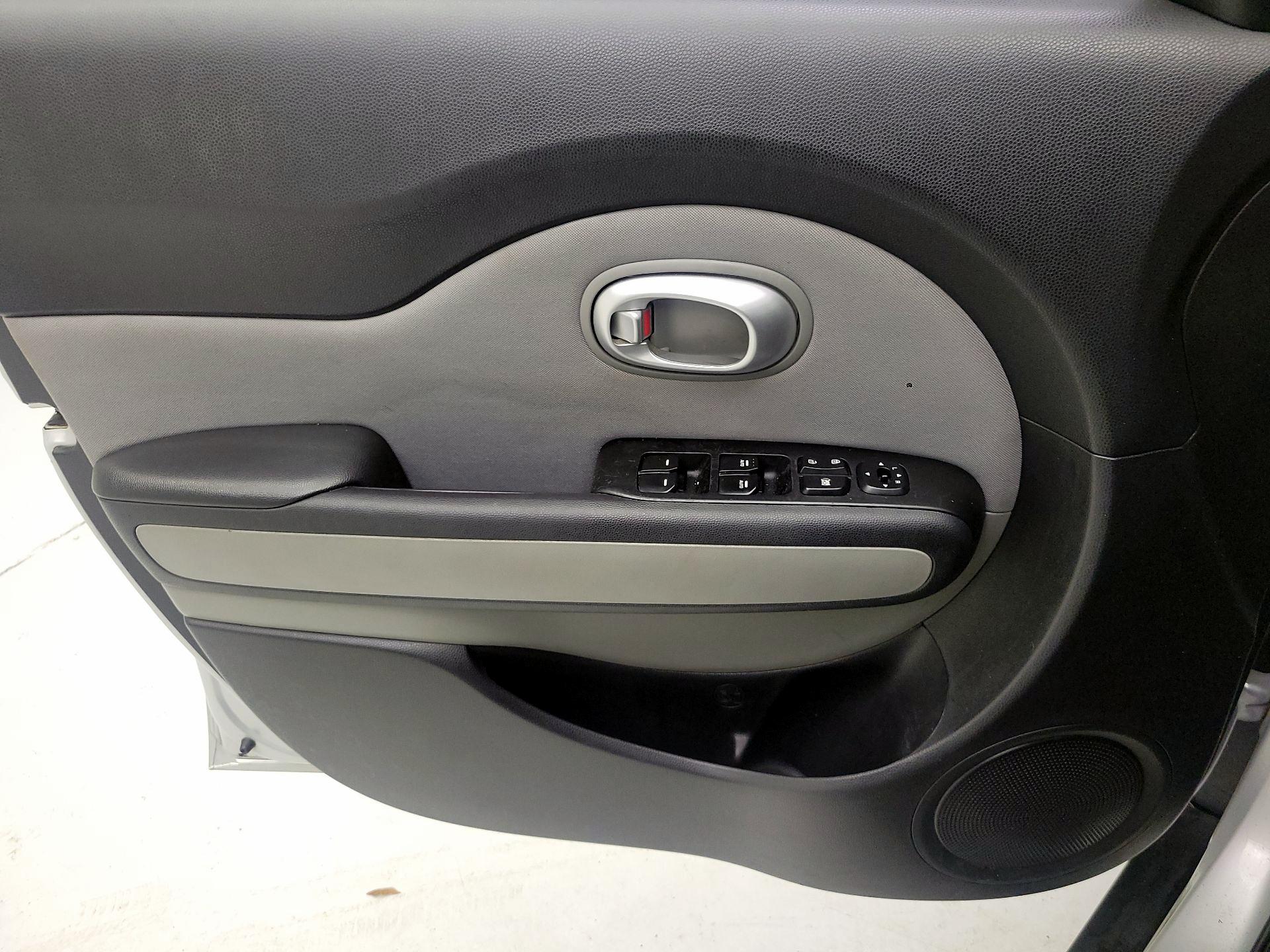 Thumbnail: 2015 Kia Soul - 10
