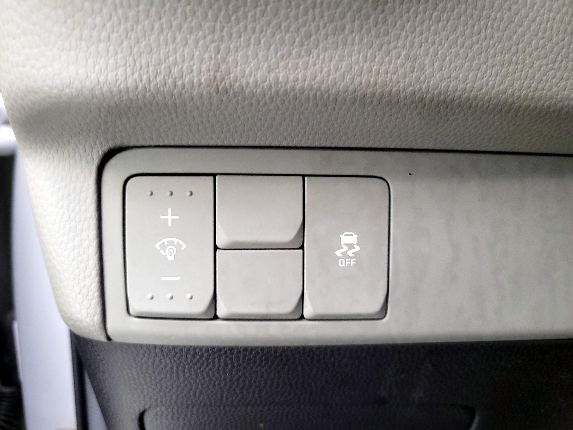 Thumbnail: 2015 Kia Soul - 11