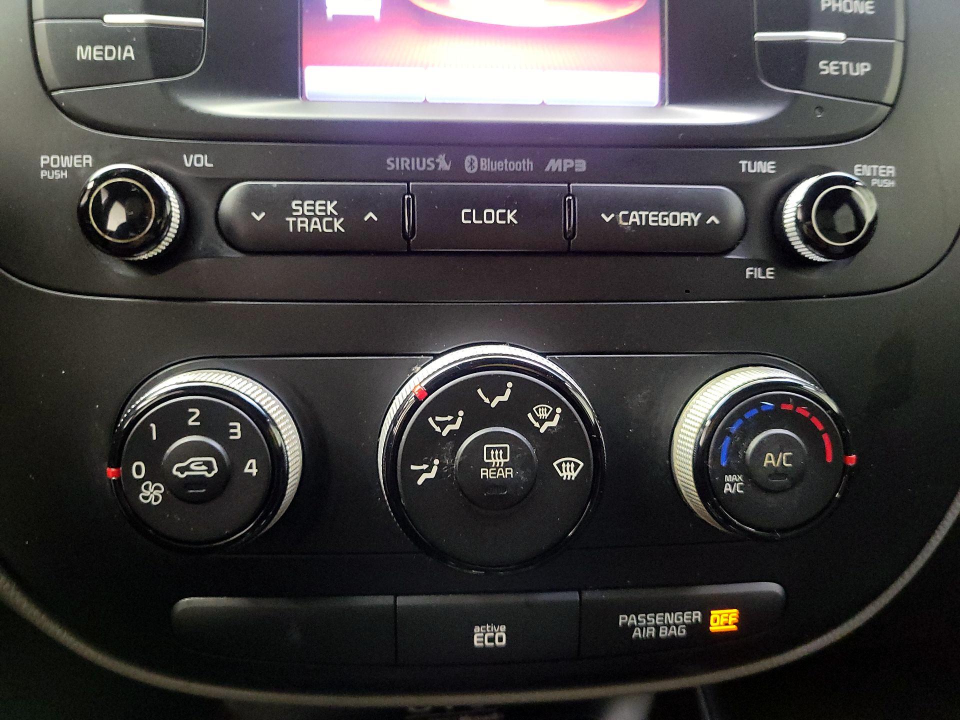 Thumbnail: 2015 Kia Soul - 14