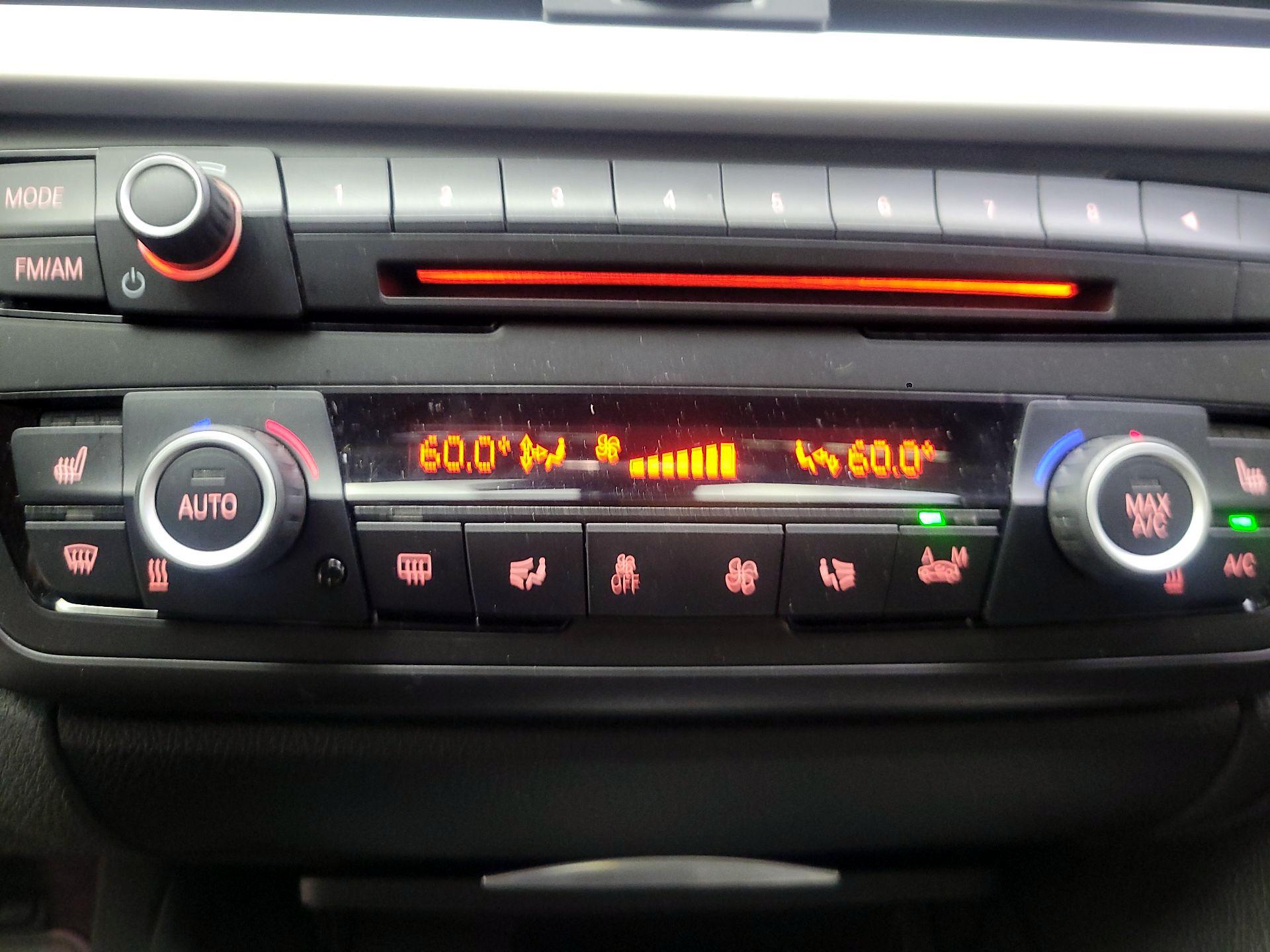 Thumbnail: 2015 BMW 3 Series - 14