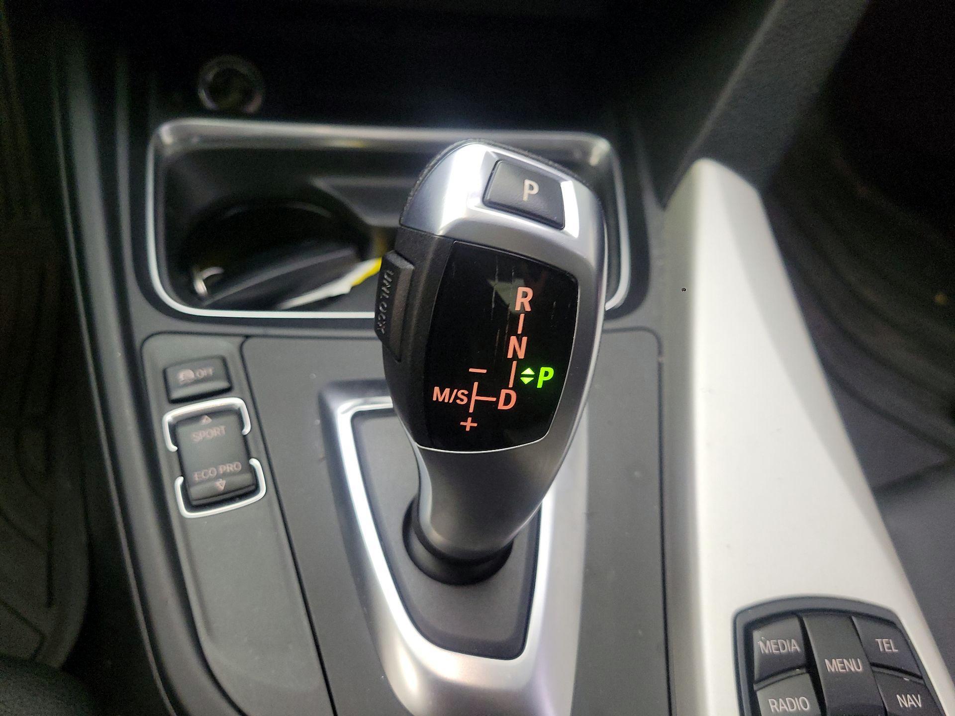 Thumbnail: 2015 BMW 3 Series - 15