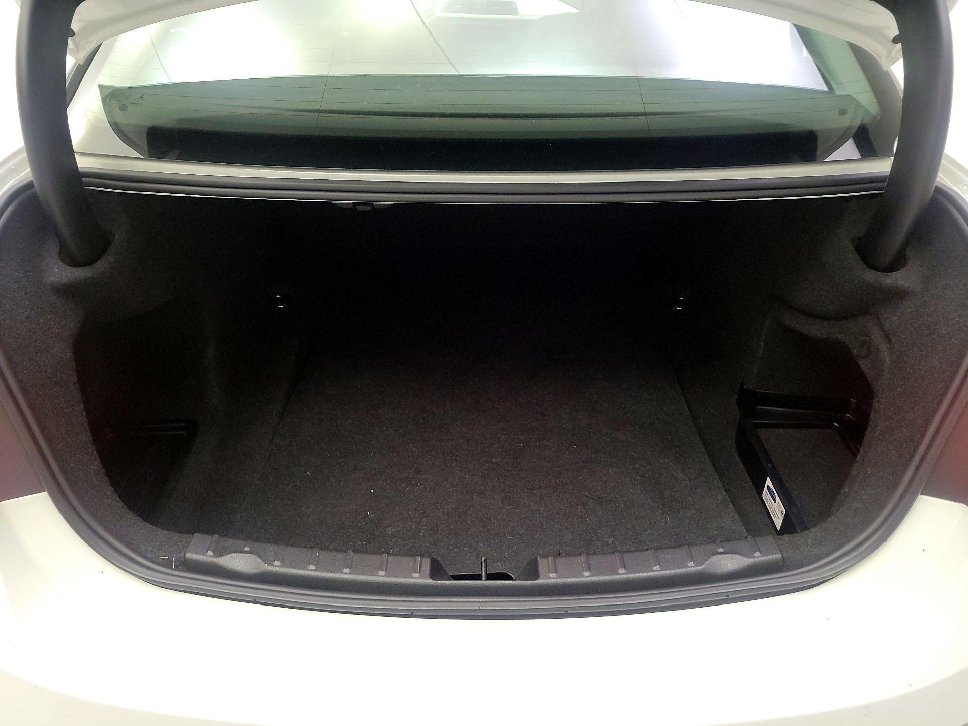 Thumbnail: 2015 BMW 3 Series - 19