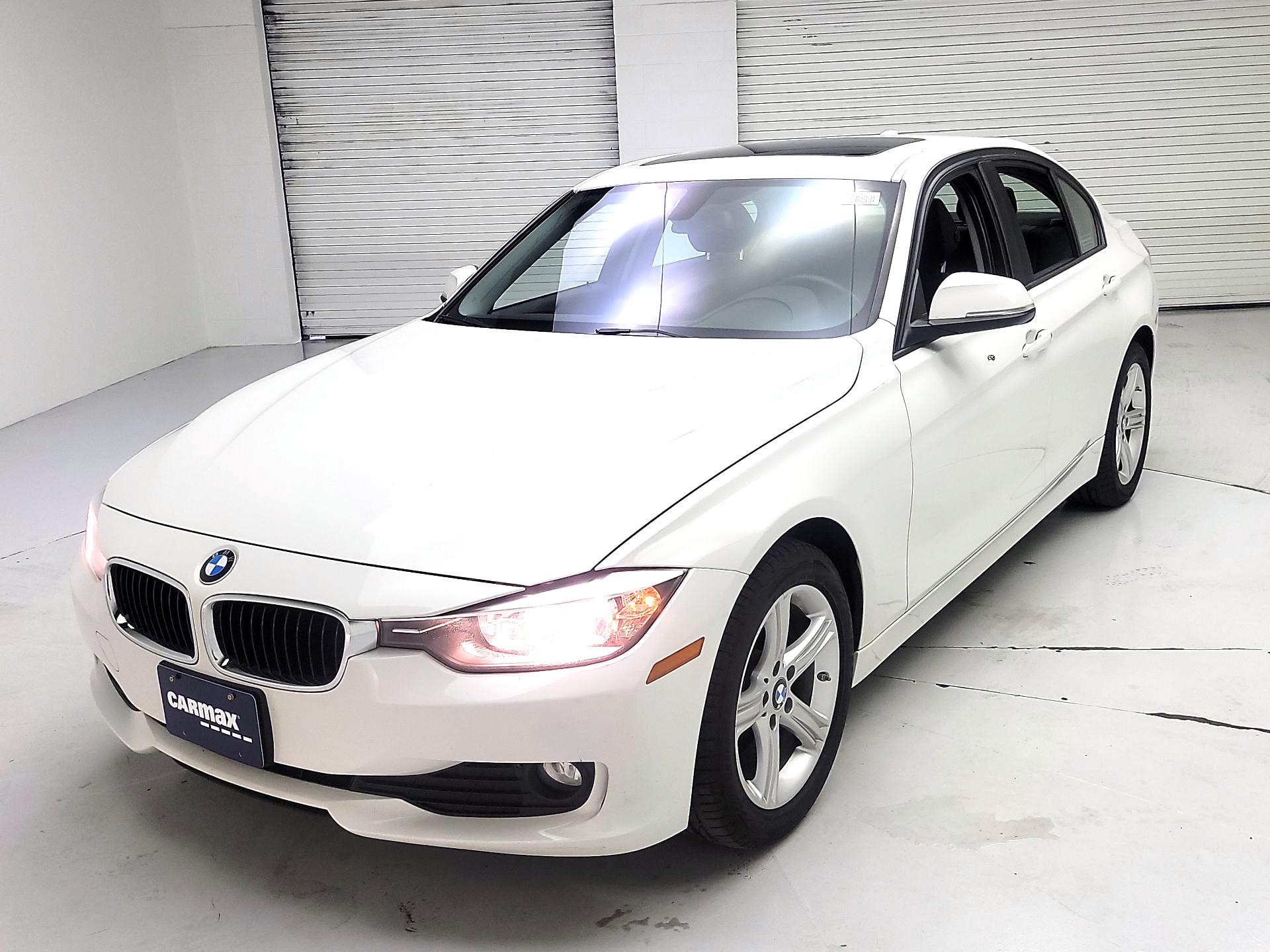 Thumbnail: 2015 BMW 3 Series - 3