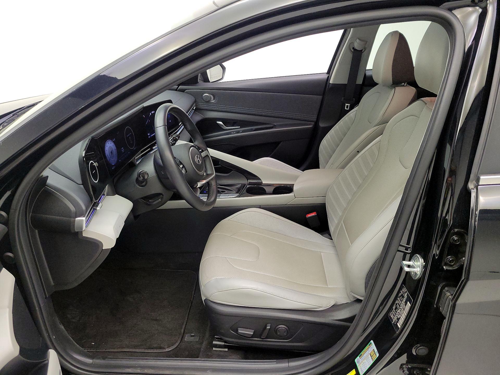 Thumbnail: 2022 Hyundai Elantra - 9