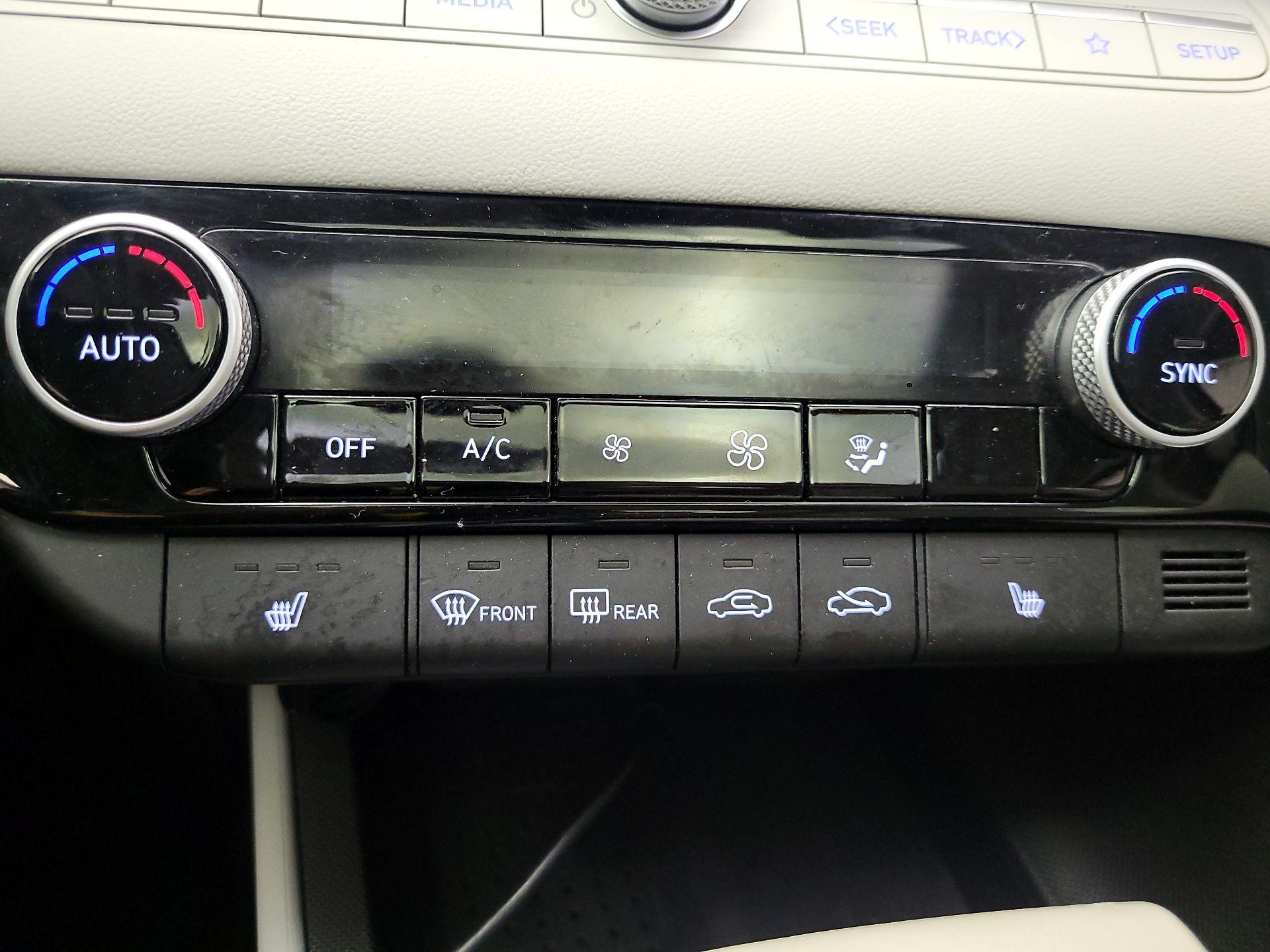 Thumbnail: 2022 Hyundai Elantra - 15