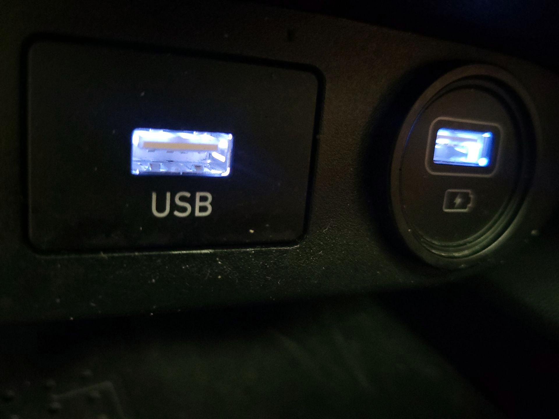 Thumbnail: 2022 Hyundai Elantra - 17