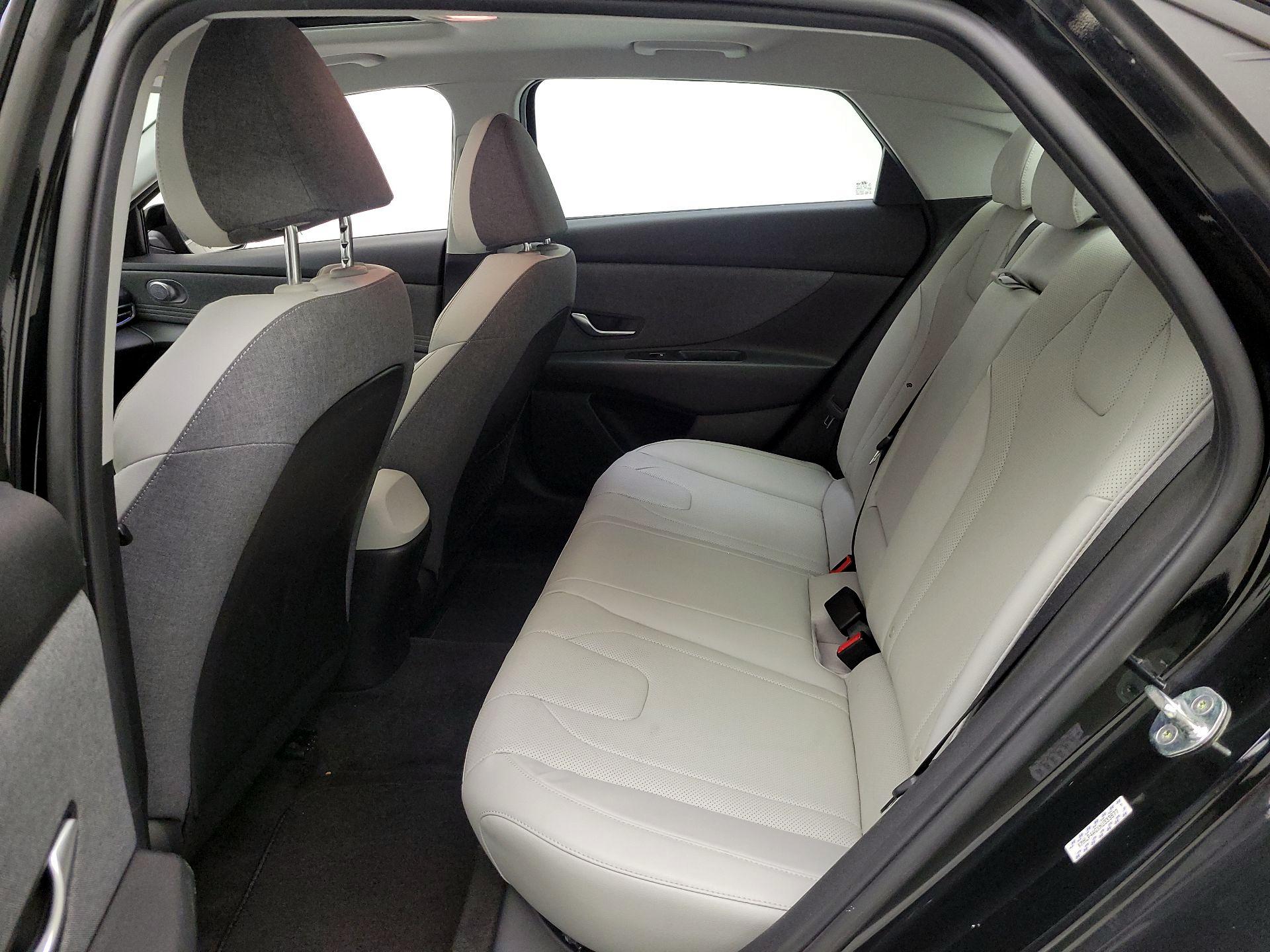 Thumbnail: 2022 Hyundai Elantra - 19