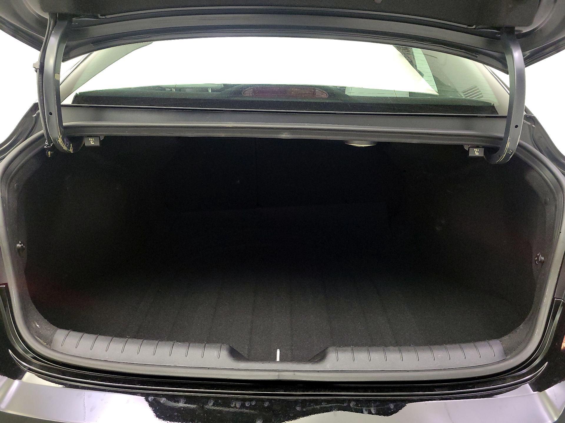 Thumbnail: 2022 Hyundai Elantra - 20