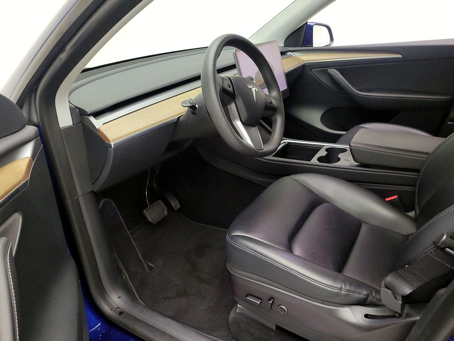 Thumbnail: 2023 Tesla Model Y - 9