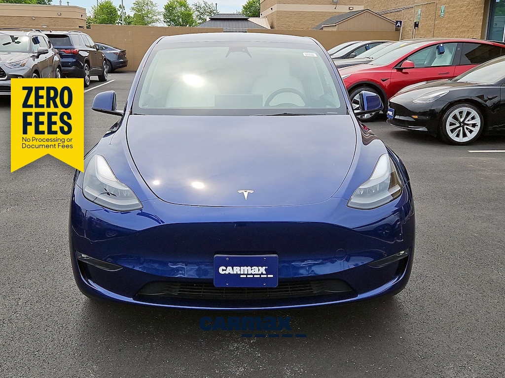 View vehicle photo 2
