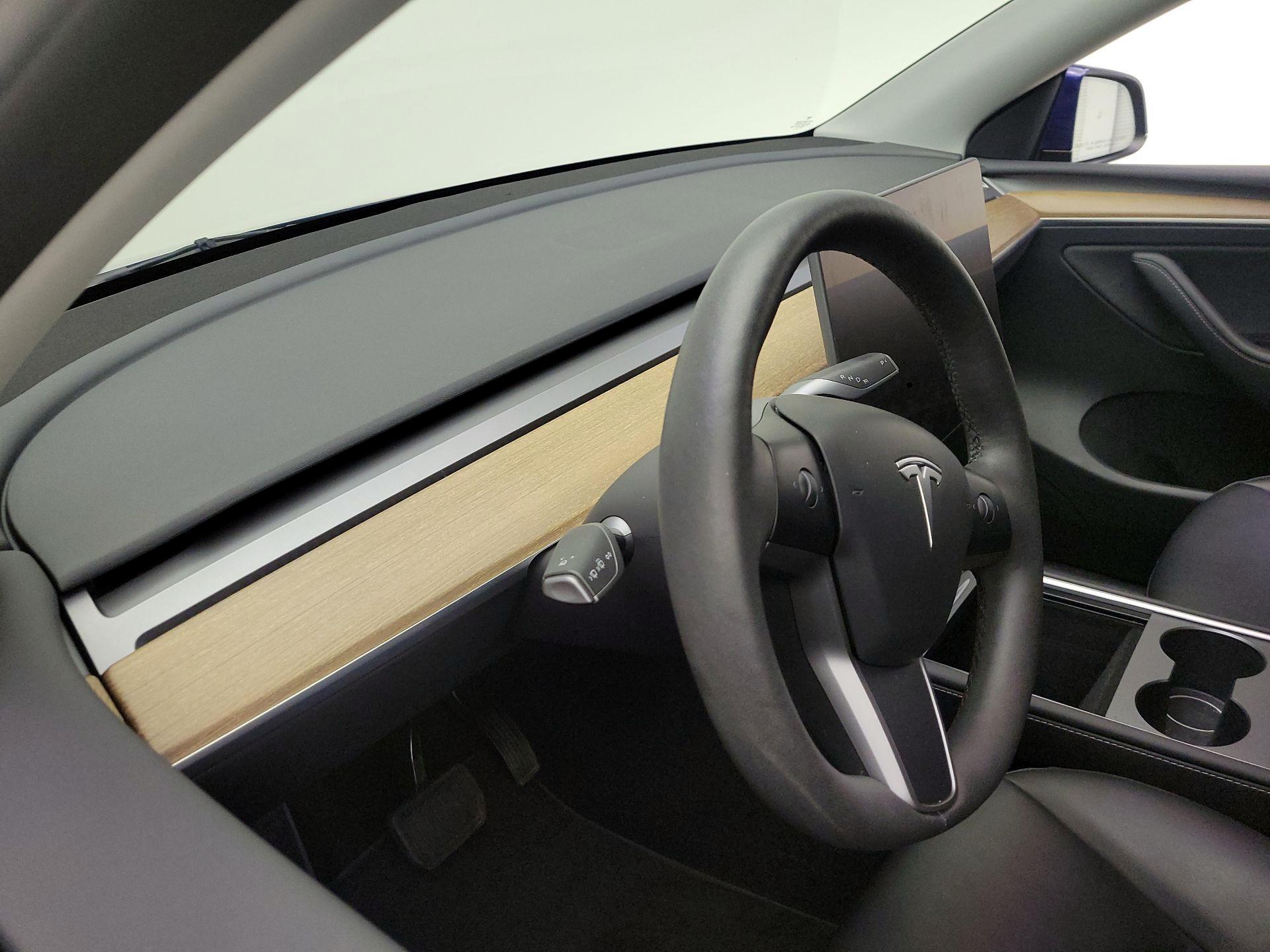 Thumbnail: 2023 Tesla Model Y - 8