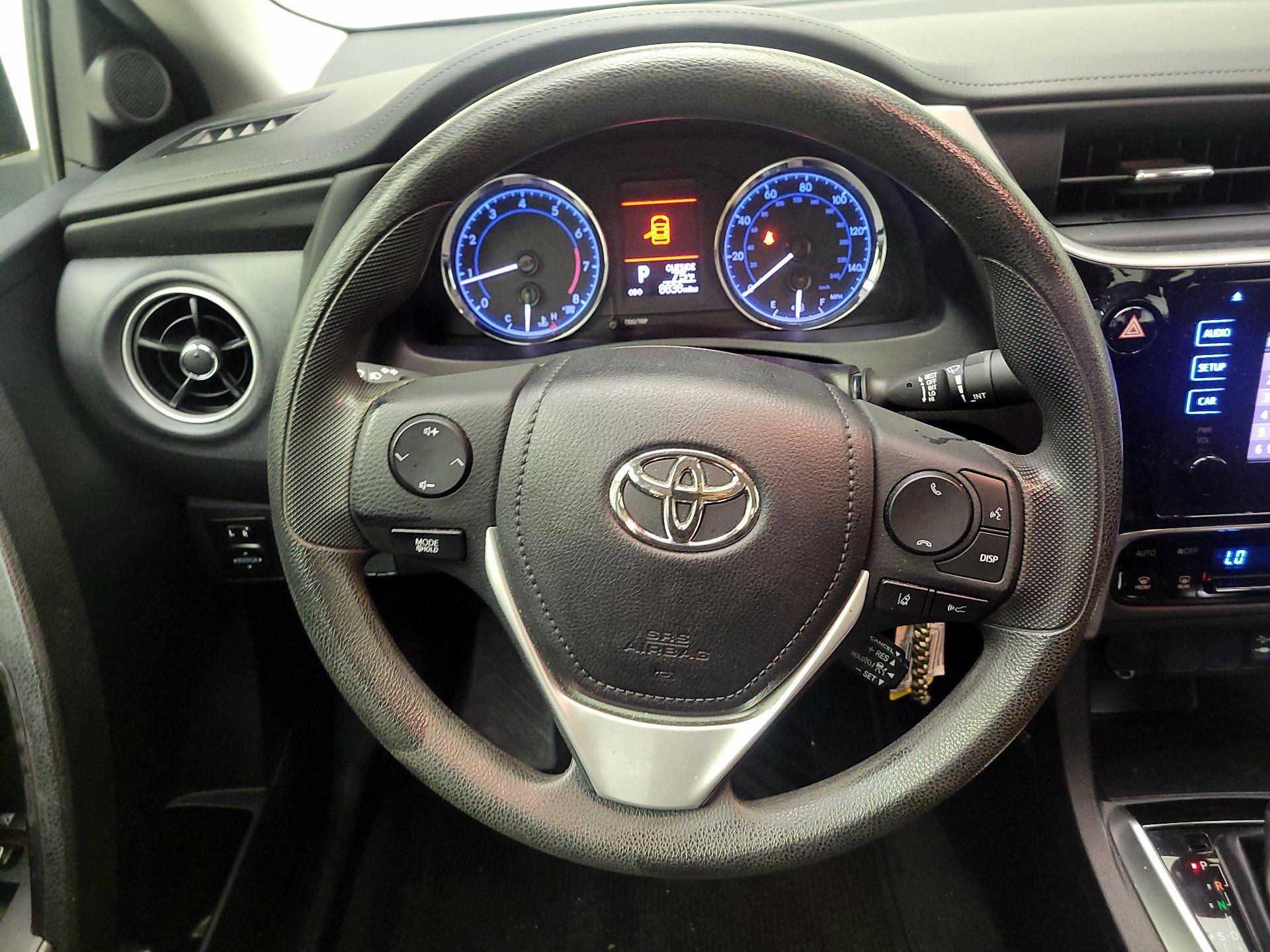 Thumbnail: 2017 Toyota Corolla - 10