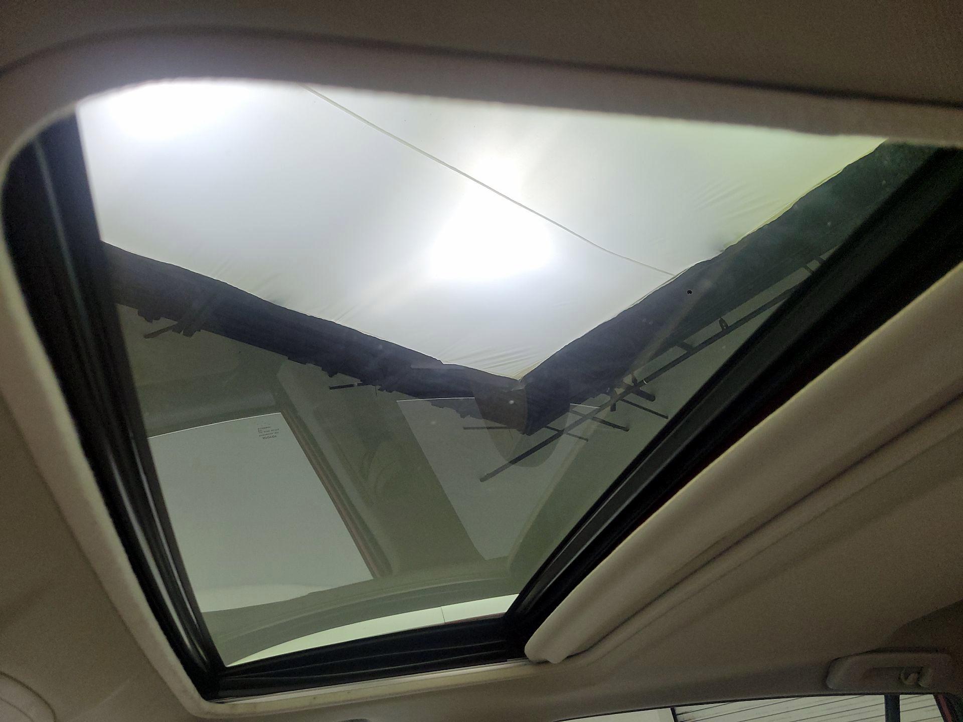 Thumbnail: 2016 Toyota RAV4 - 18