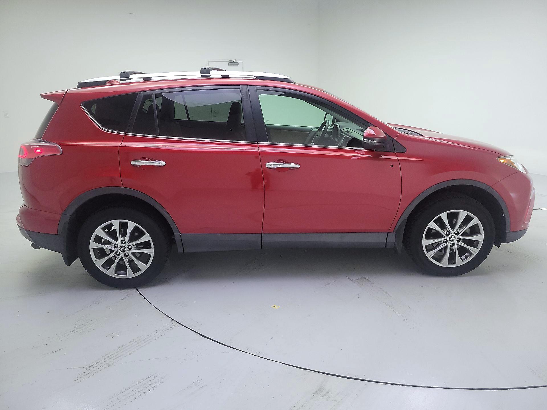 Thumbnail: 2016 Toyota RAV4 - 4