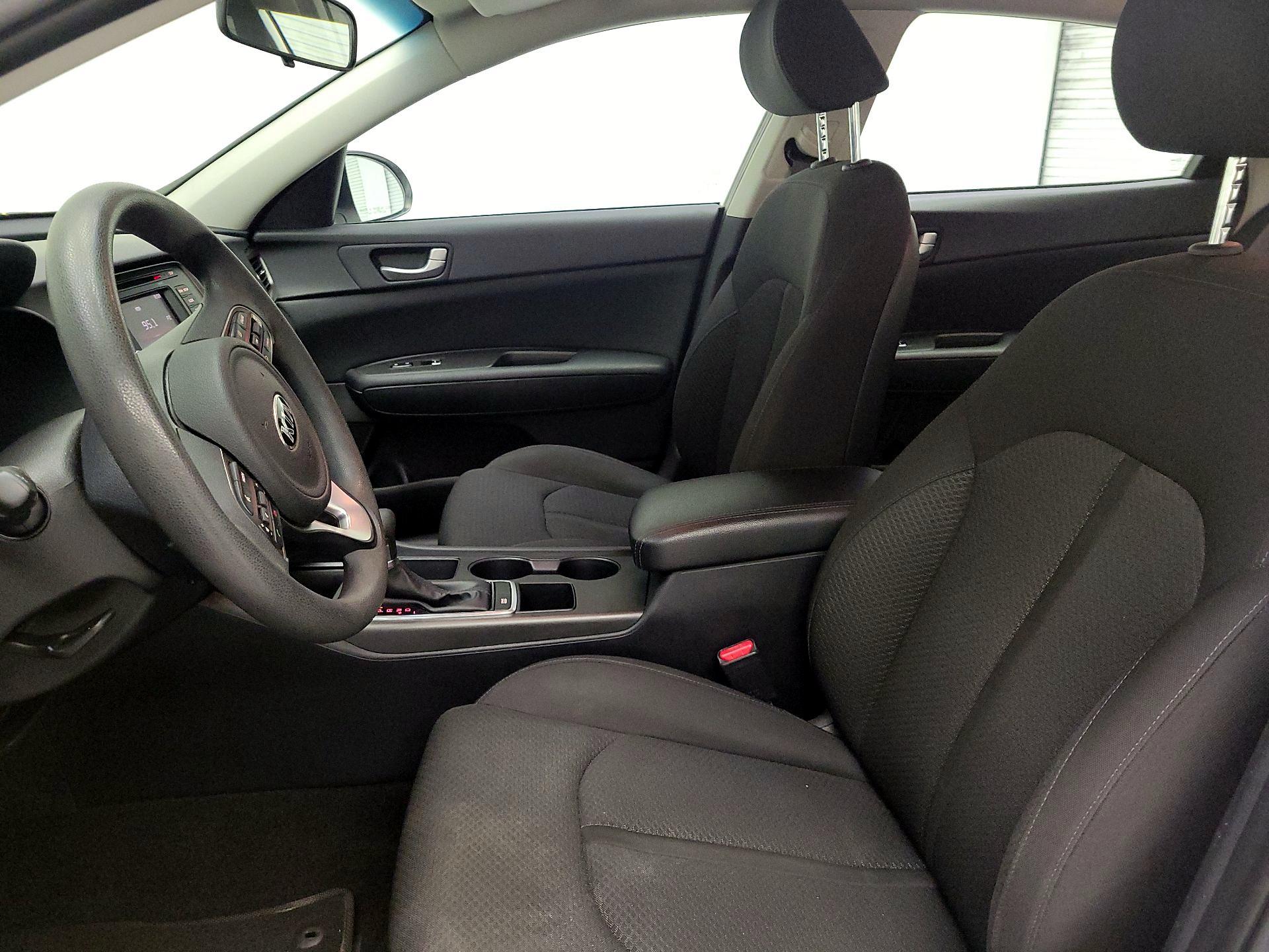 Thumbnail: 2017 Kia Optima - 9