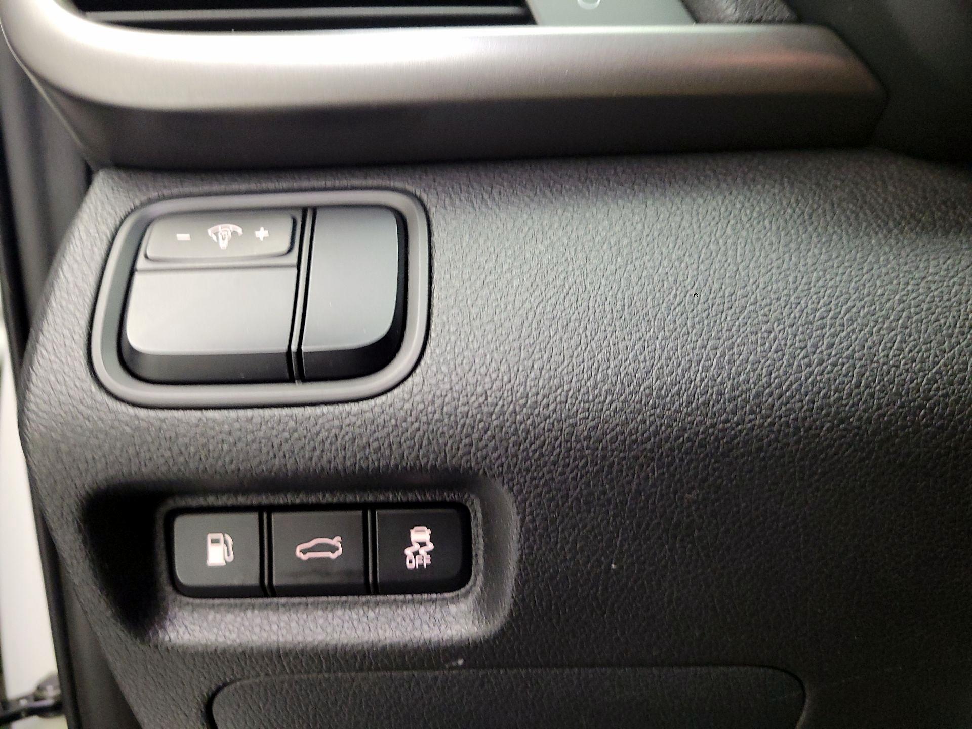 Thumbnail: 2017 Kia Optima - 11