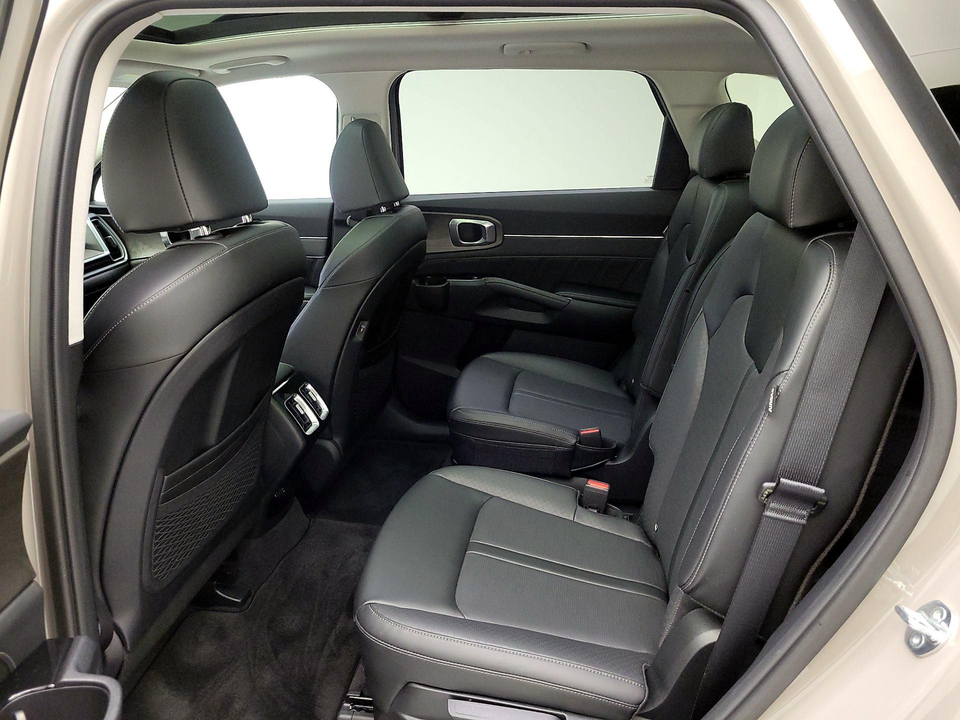 Thumbnail: 2025 Kia Sorento - 19
