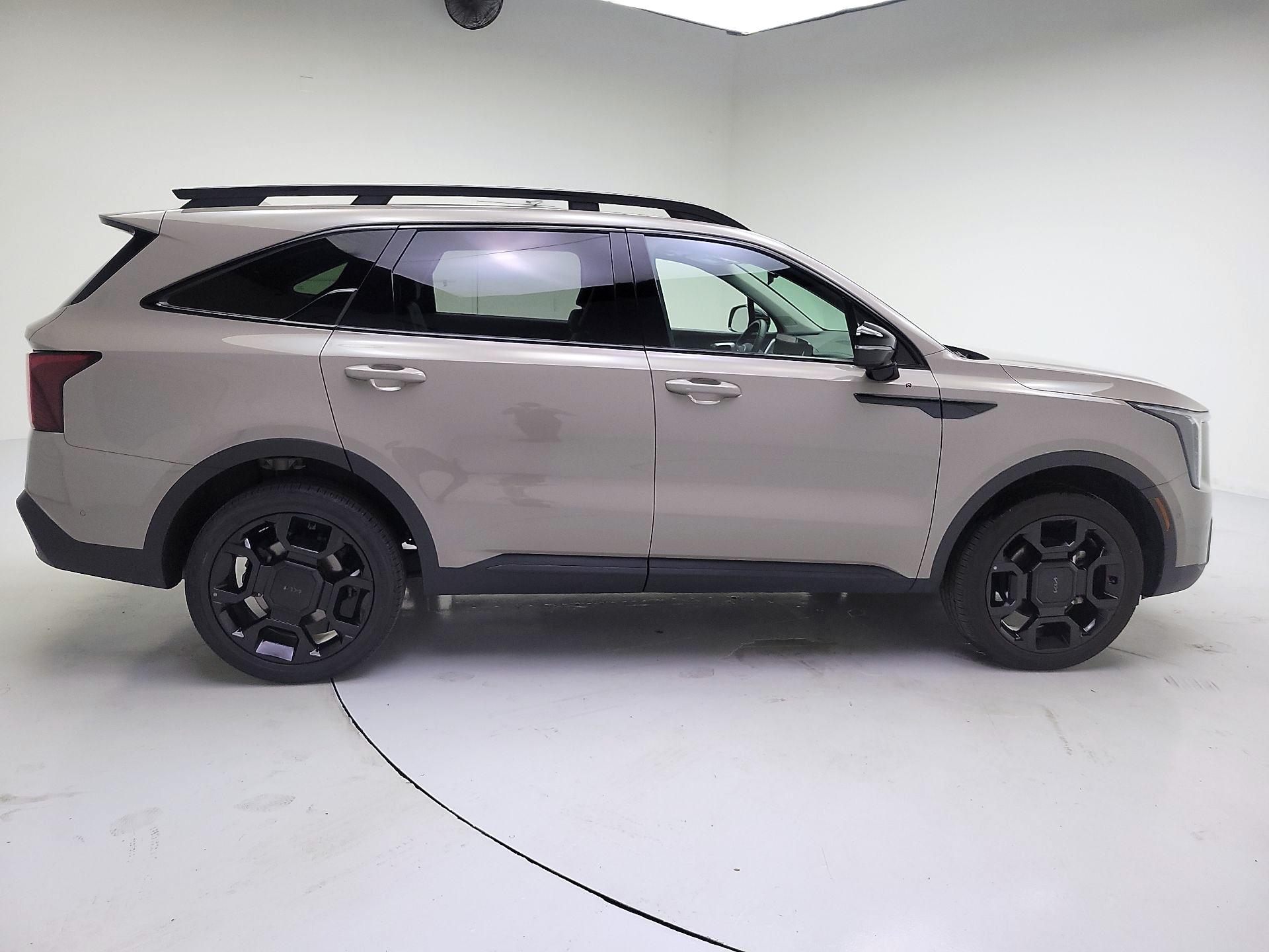 Thumbnail: 2025 Kia Sorento - 4