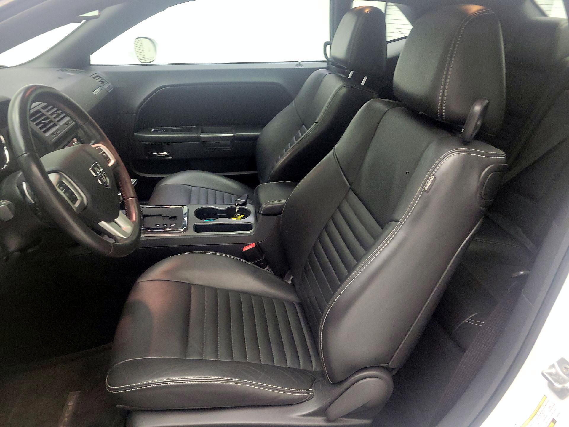 Thumbnail: 2014 Dodge Challenger - 9