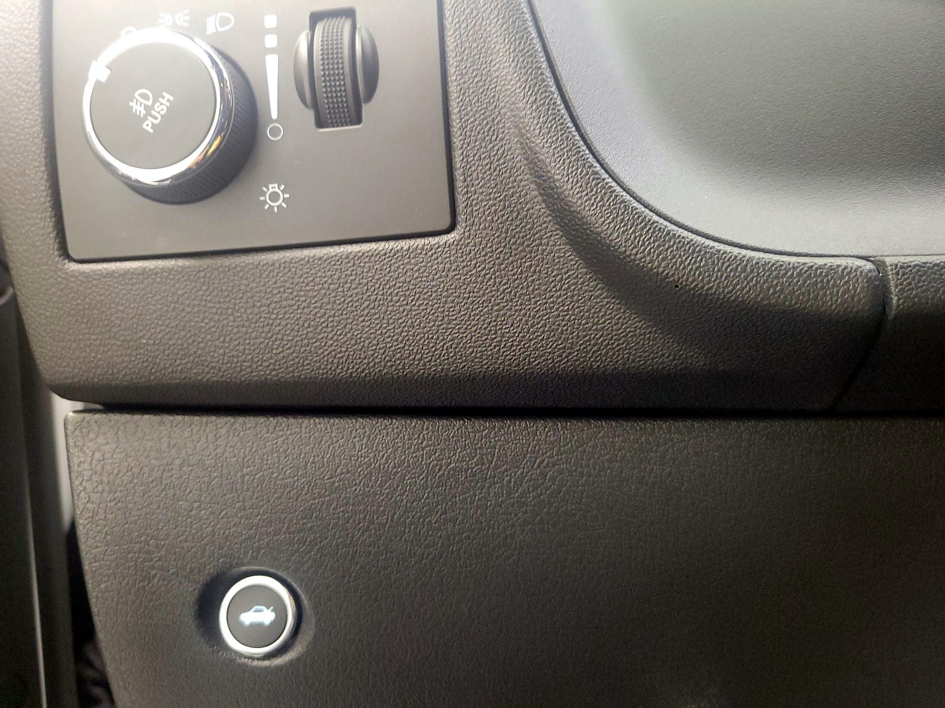 Thumbnail: 2014 Dodge Challenger - 11