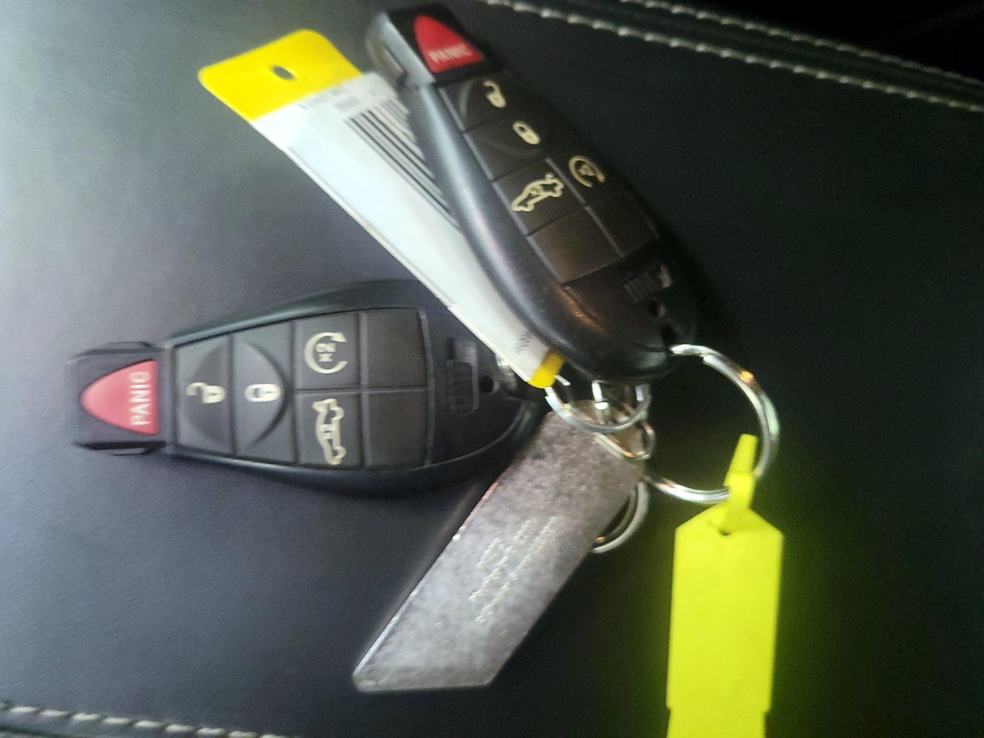 Thumbnail: 2014 Dodge Challenger - 20