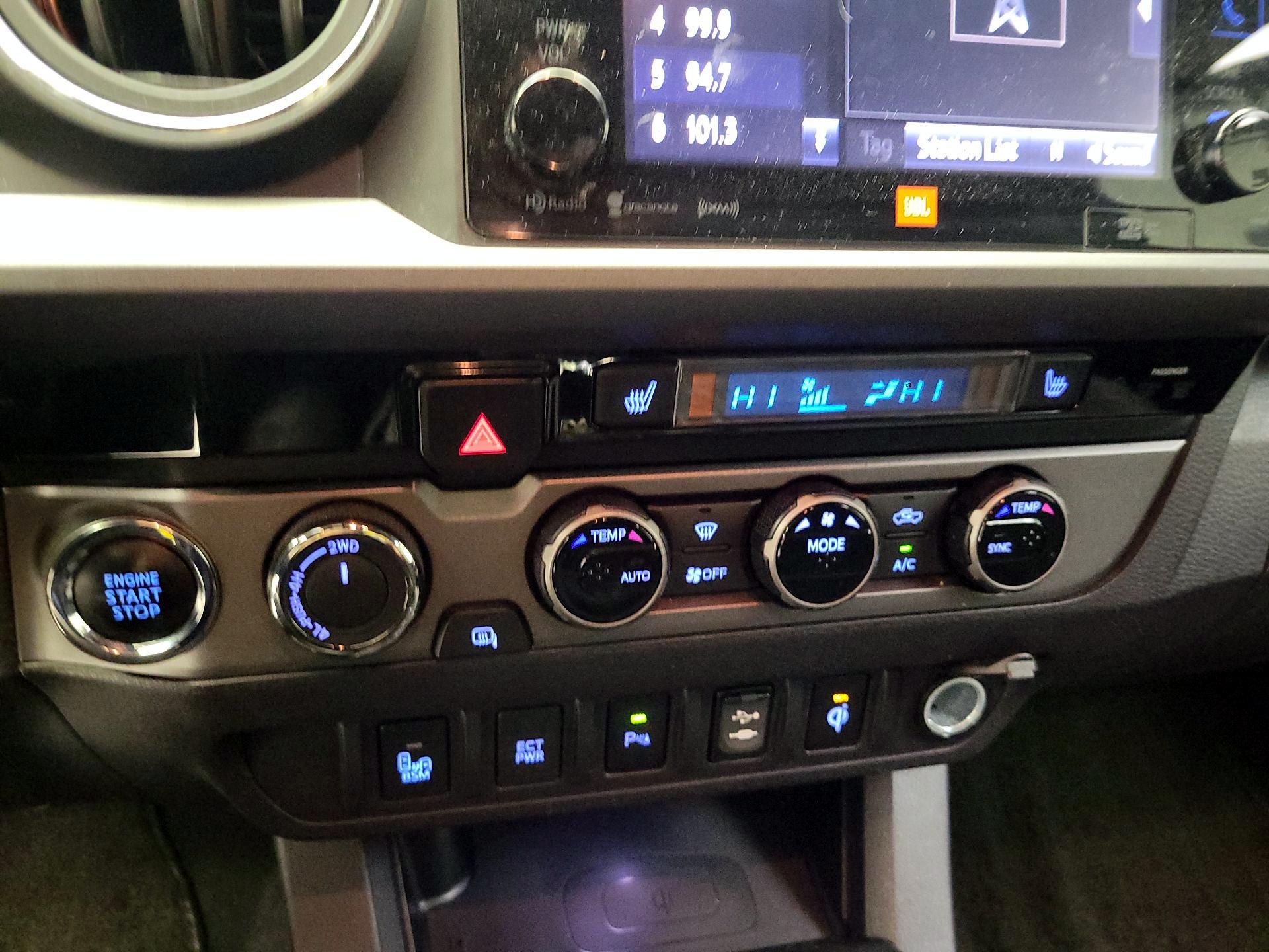 Thumbnail: 2017 Toyota Tacoma - 15