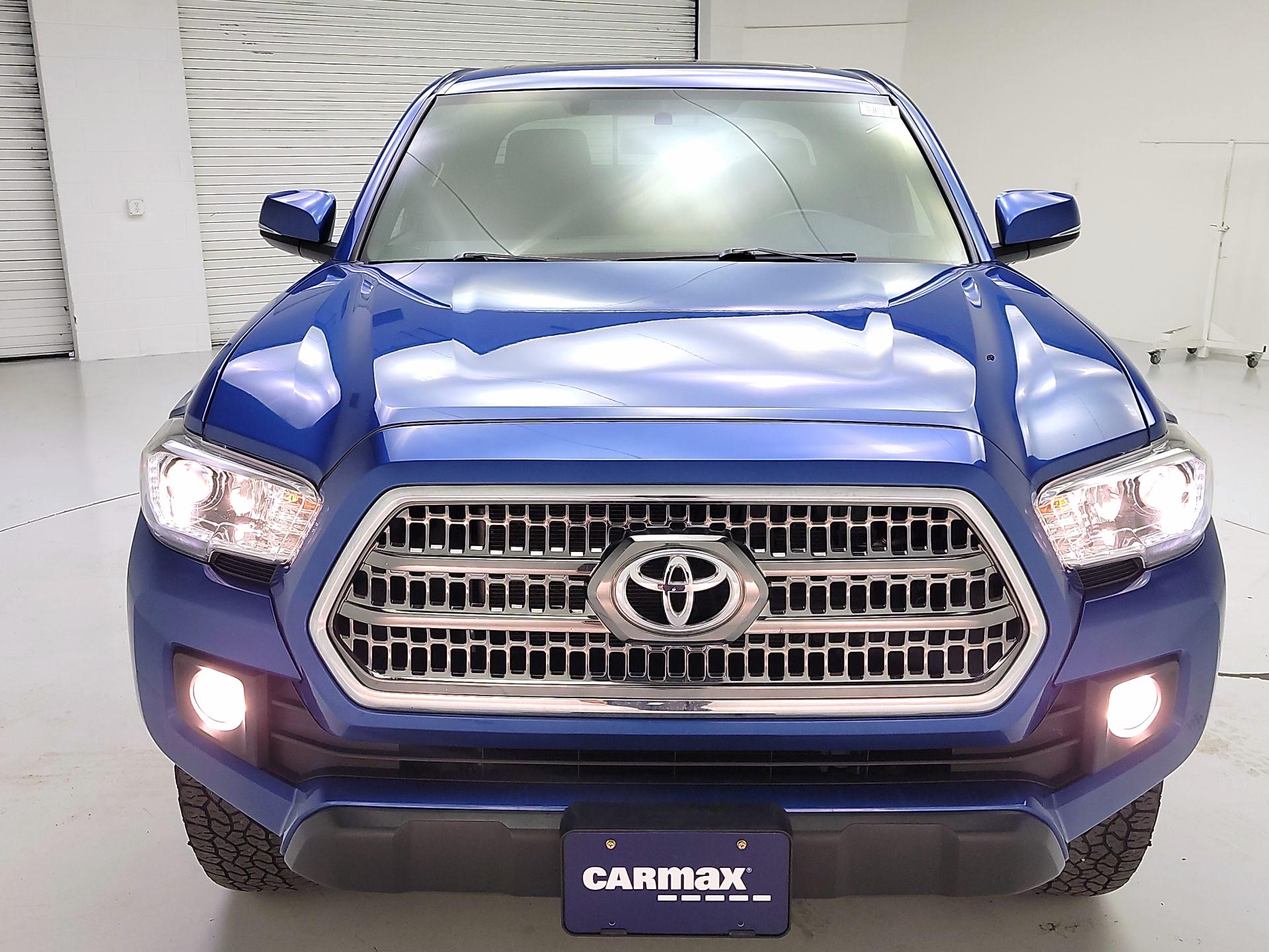 Thumbnail: 2017 Toyota Tacoma - 2