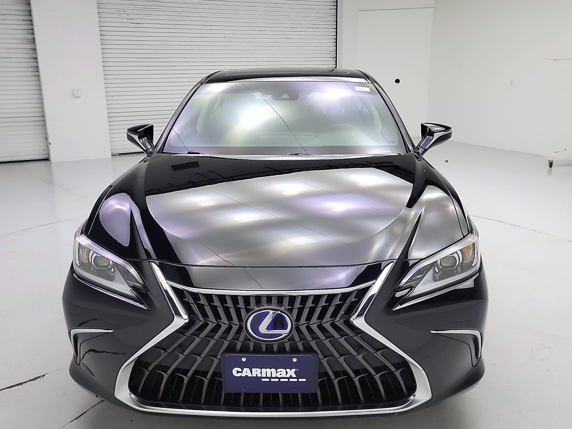 Thumbnail: 2022 Lexus ES - 2