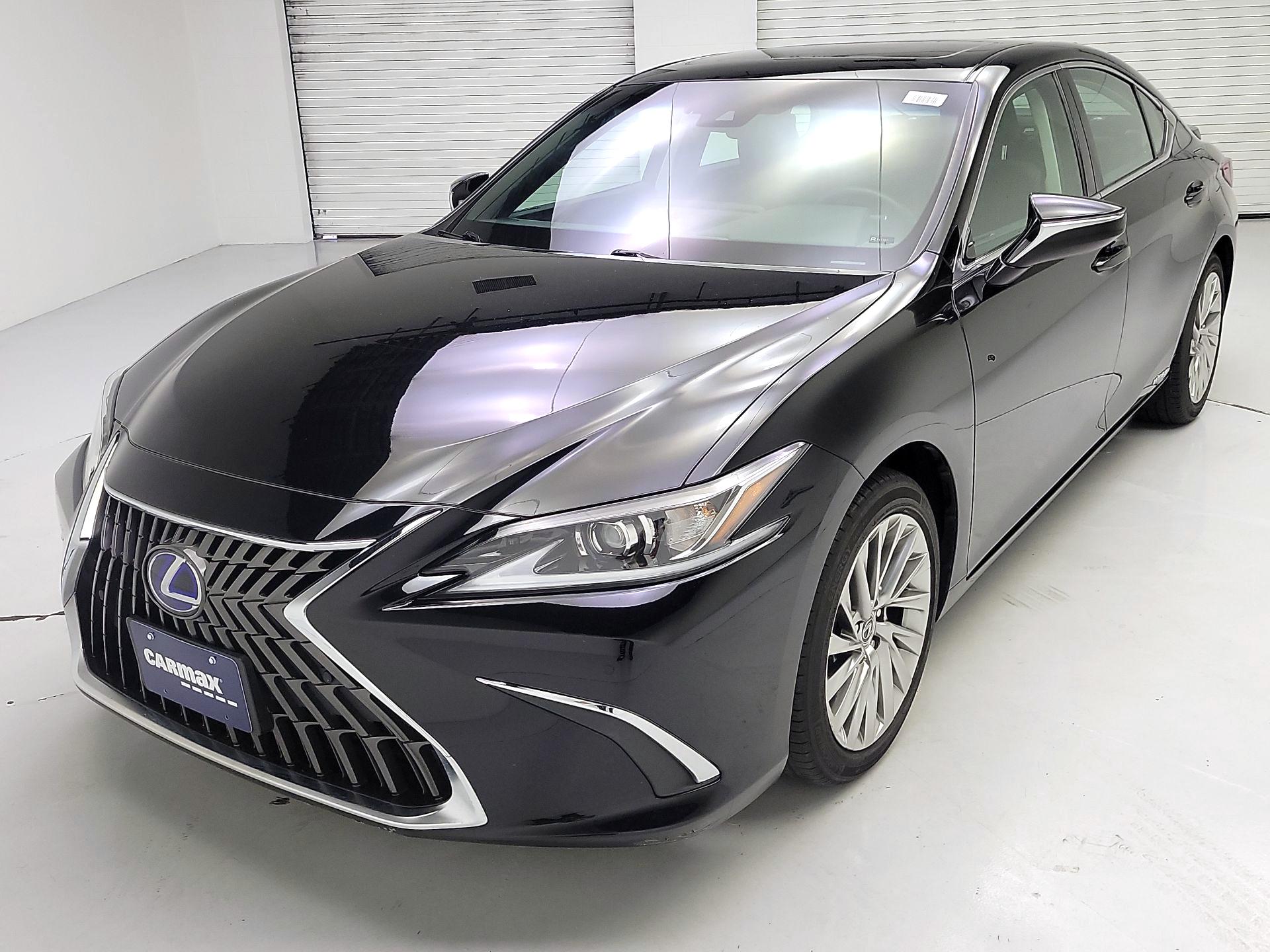 Thumbnail: 2022 Lexus ES - 3