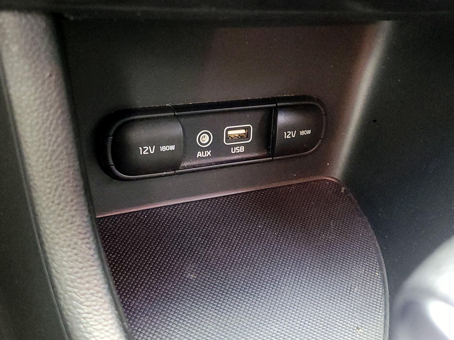 Thumbnail: 2017 Kia Sportage - 16