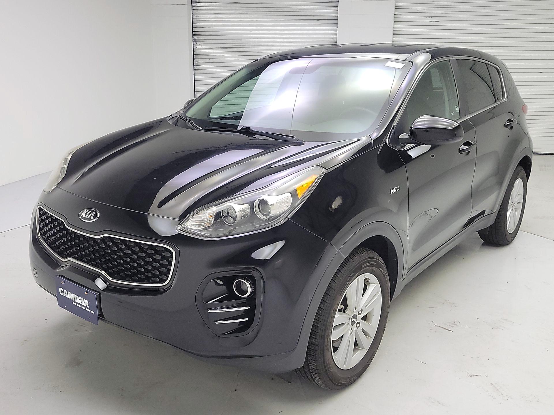 Thumbnail: 2017 Kia Sportage - 3