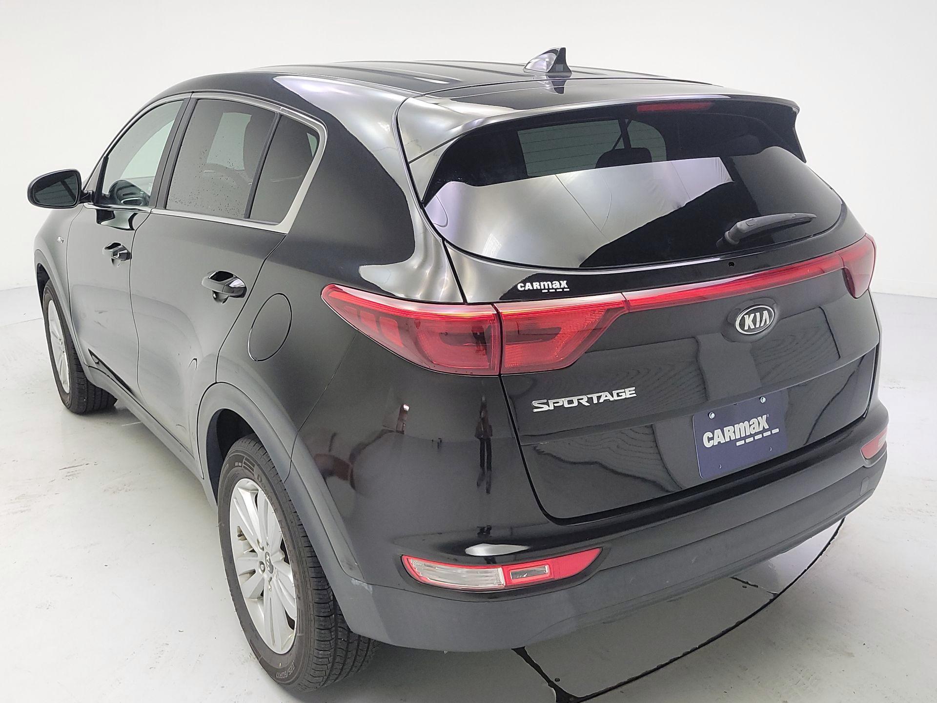 Thumbnail: 2017 Kia Sportage - 7