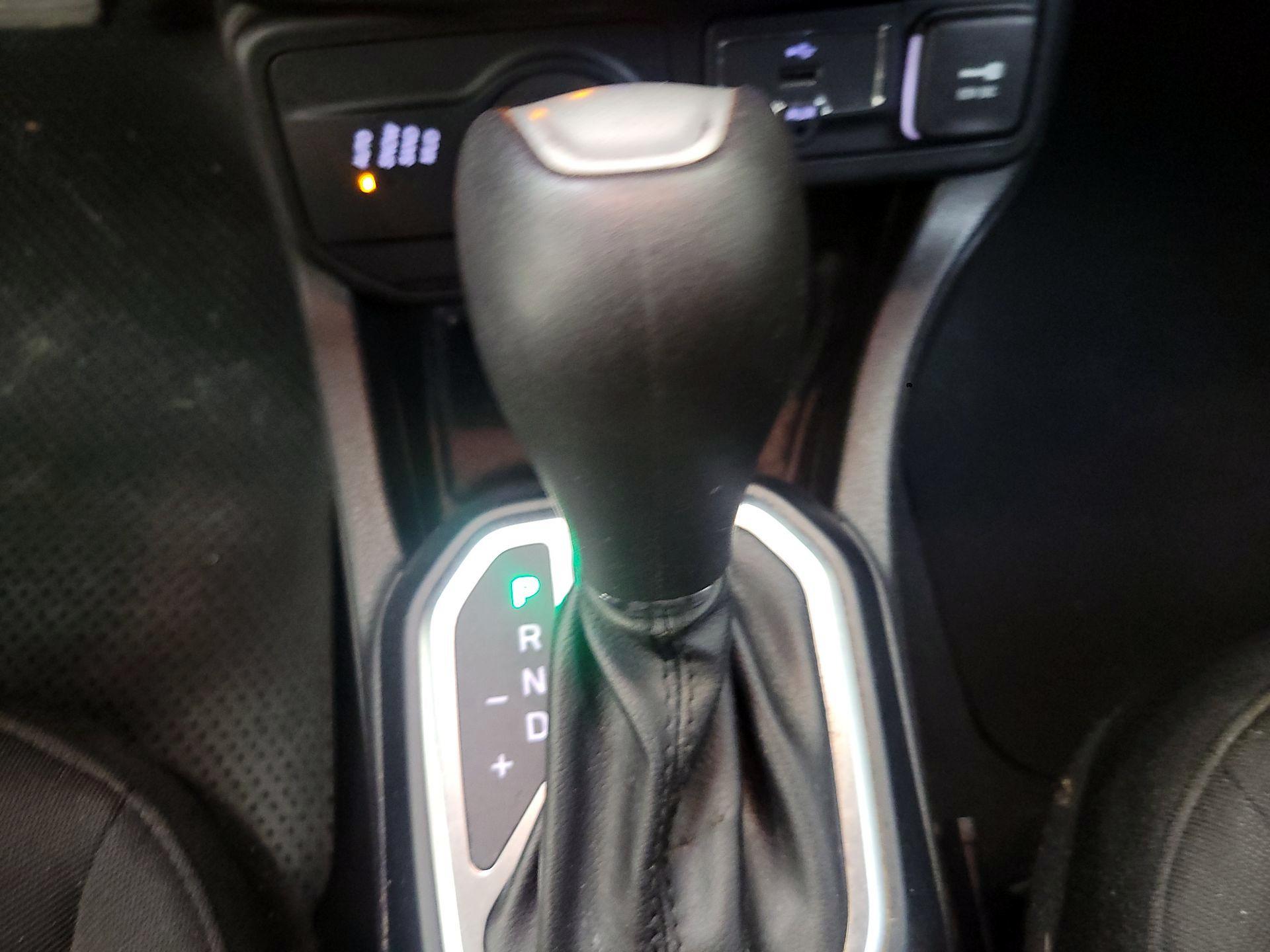 Thumbnail: 2018 Jeep Renegade - 15