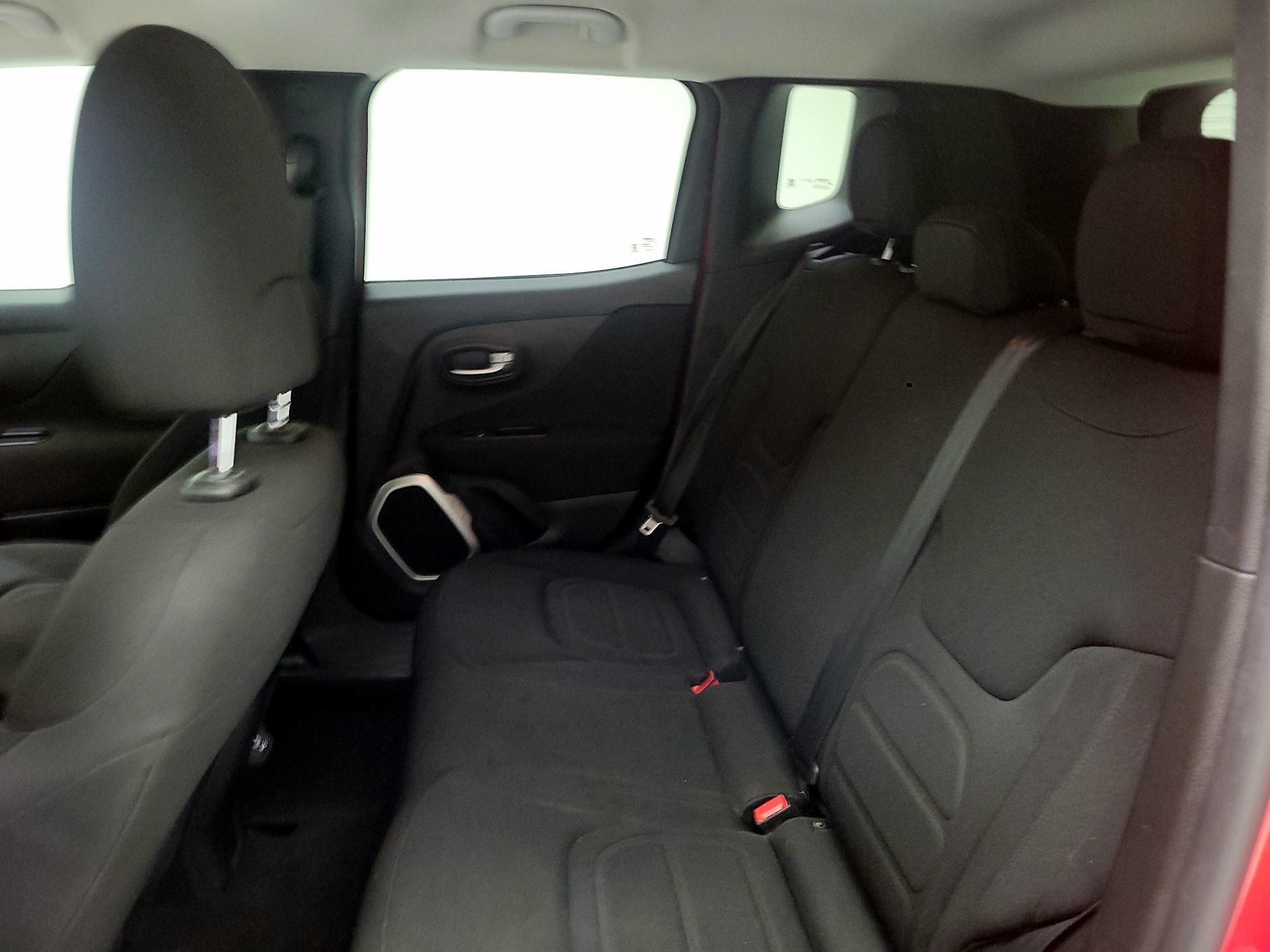 Thumbnail: 2018 Jeep Renegade - 17