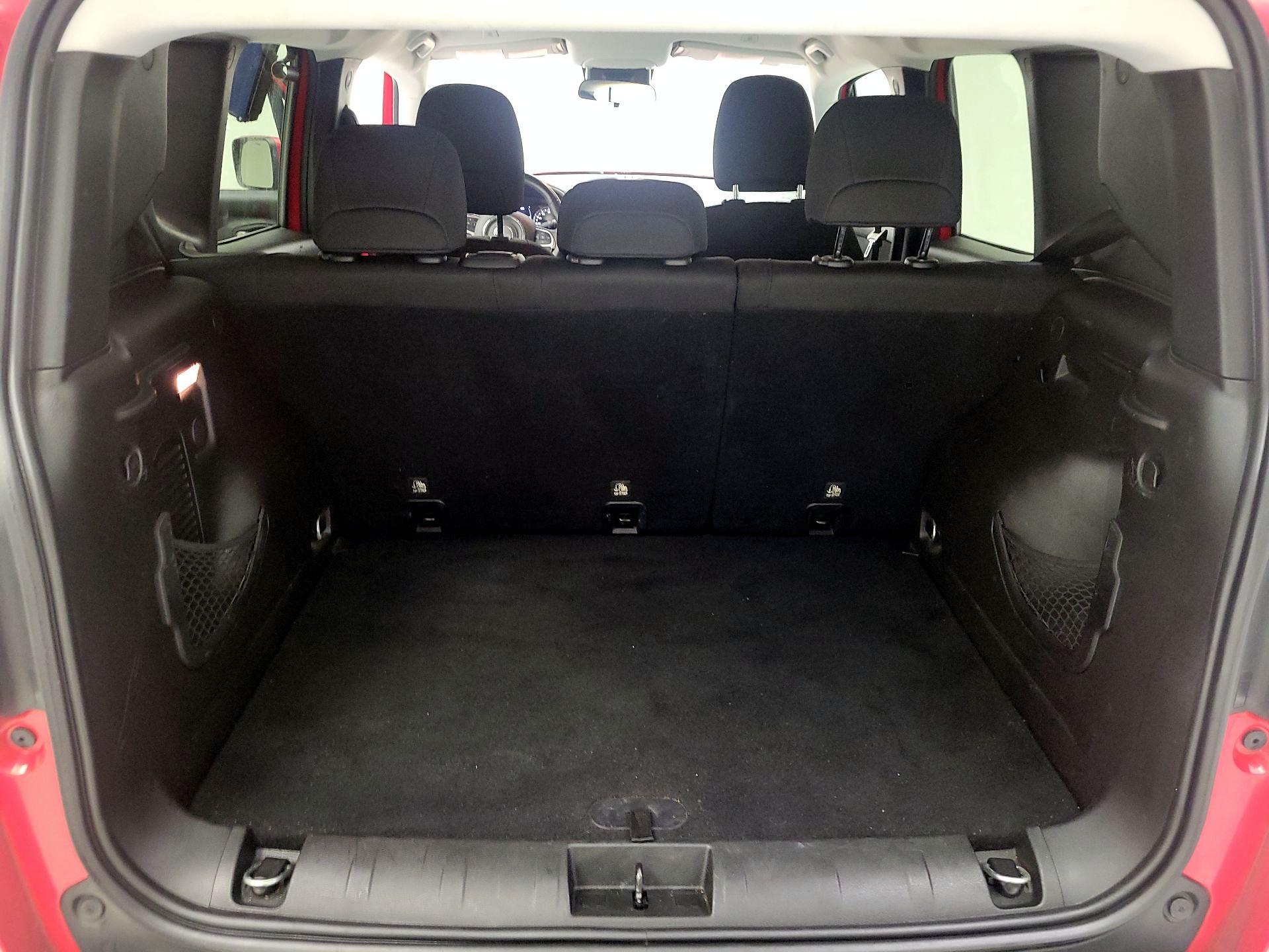 Thumbnail: 2018 Jeep Renegade - 18