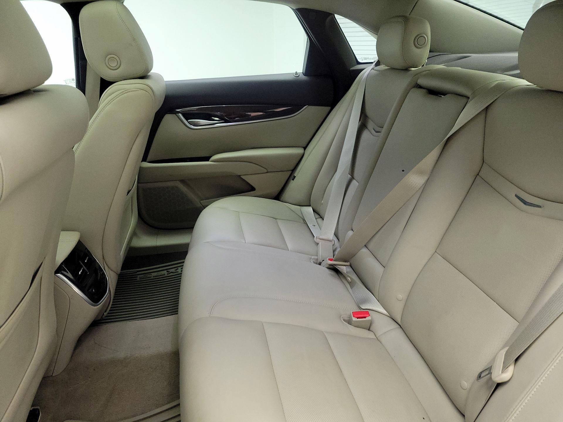 Thumbnail: 2016 Cadillac XTS - 18