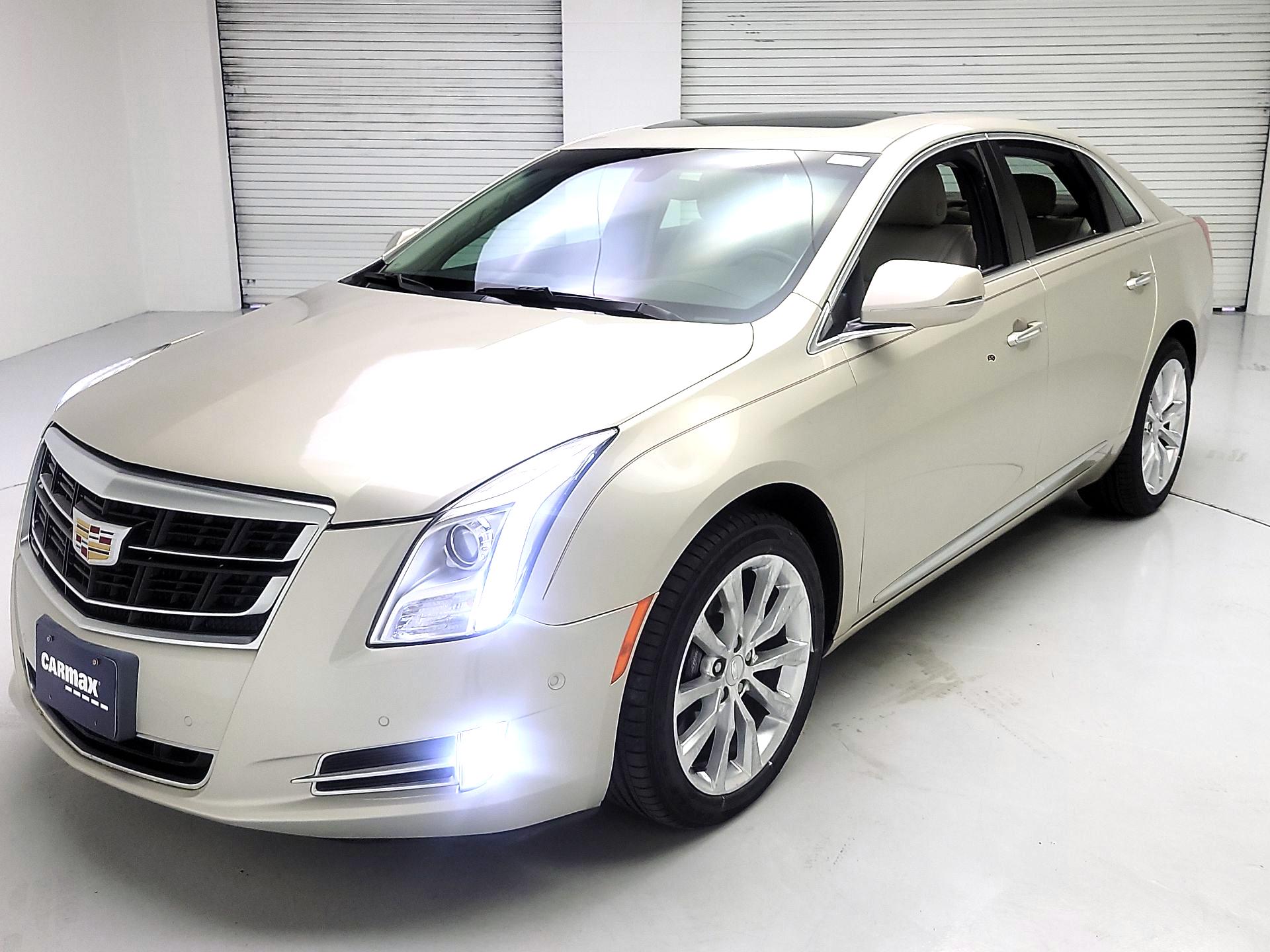 Thumbnail: 2016 Cadillac XTS - 3