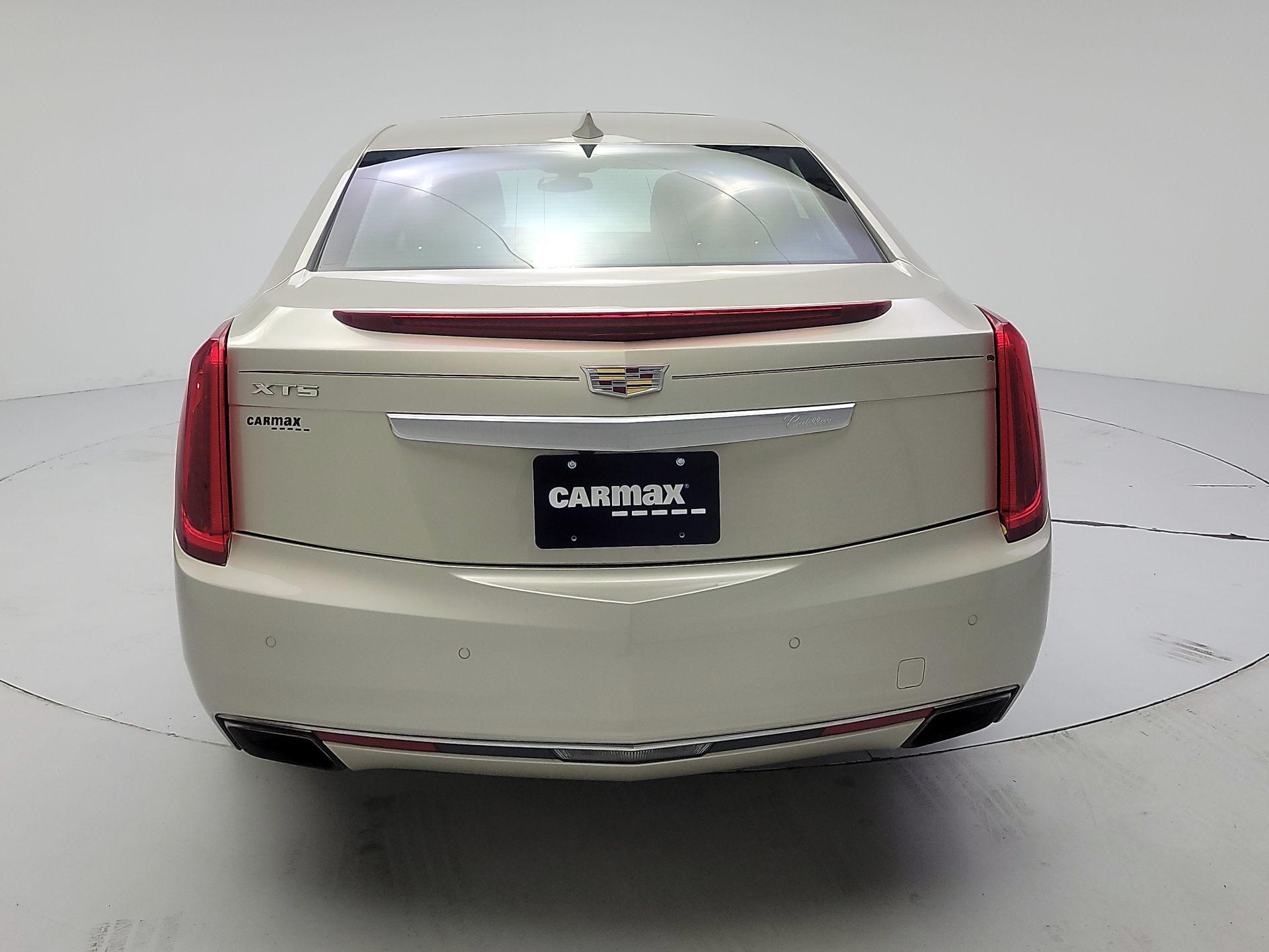 Thumbnail: 2016 Cadillac XTS - 6