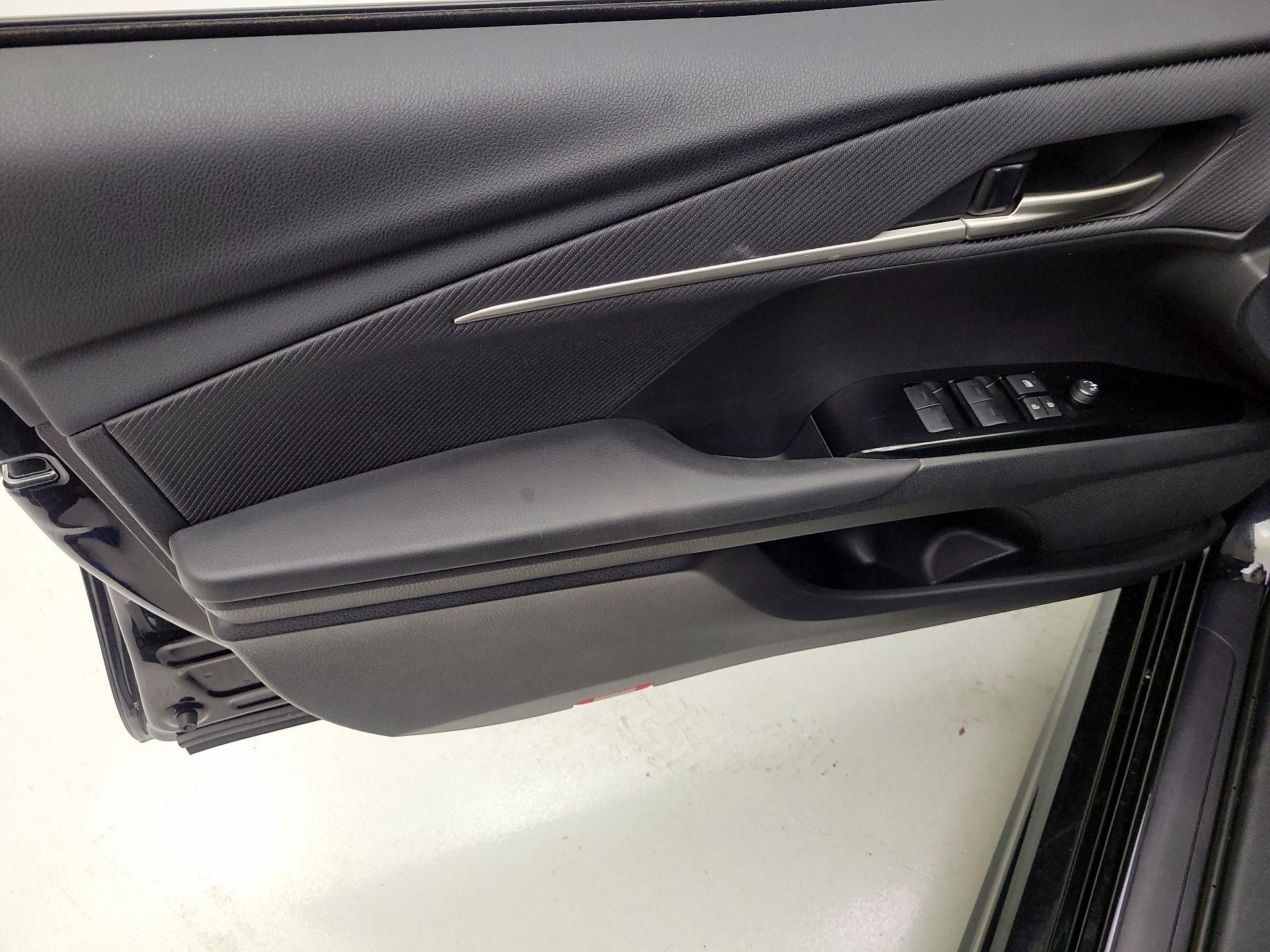 Thumbnail: 2025 Toyota Camry - 10