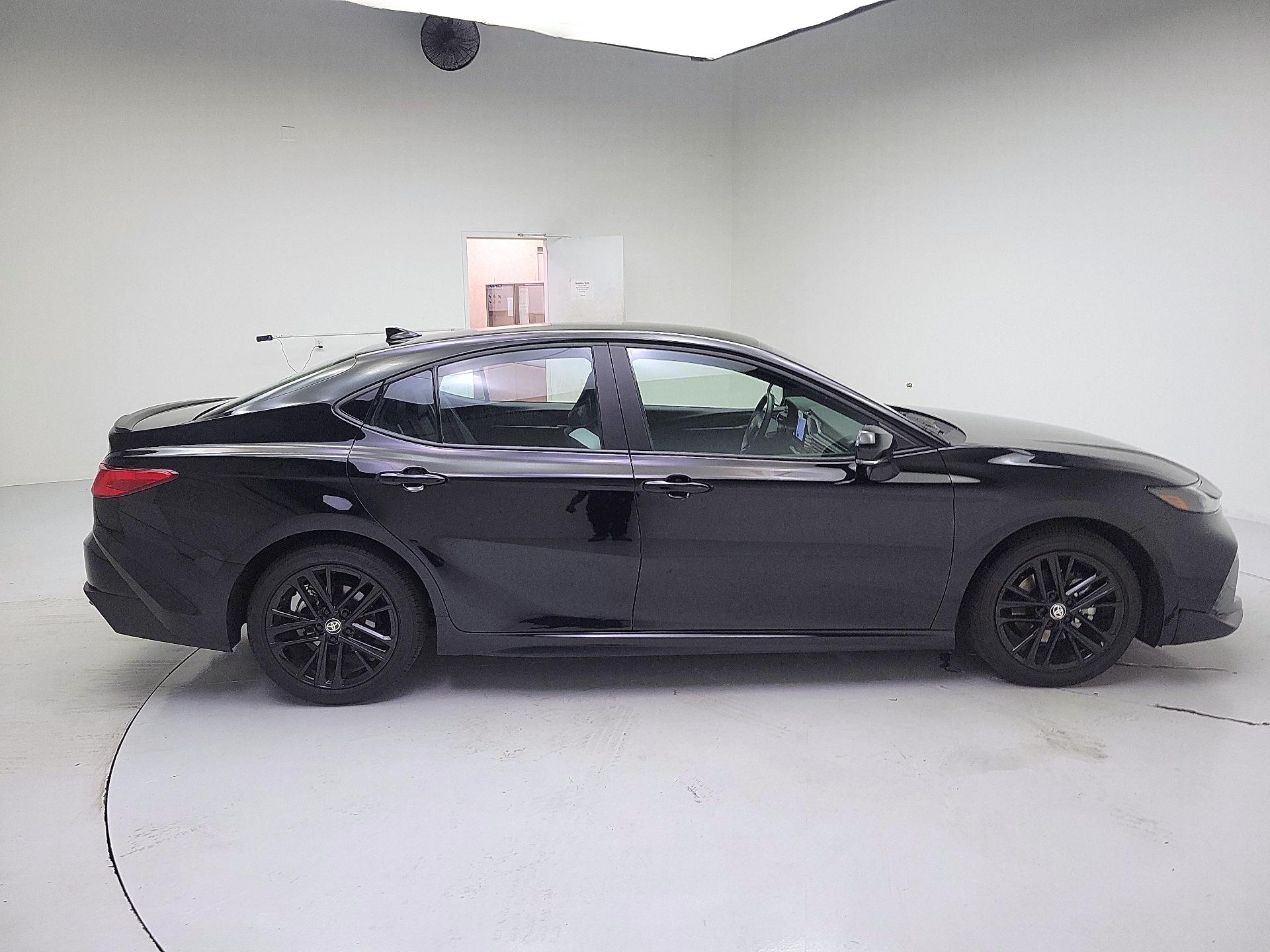 Thumbnail: 2025 Toyota Camry - 4