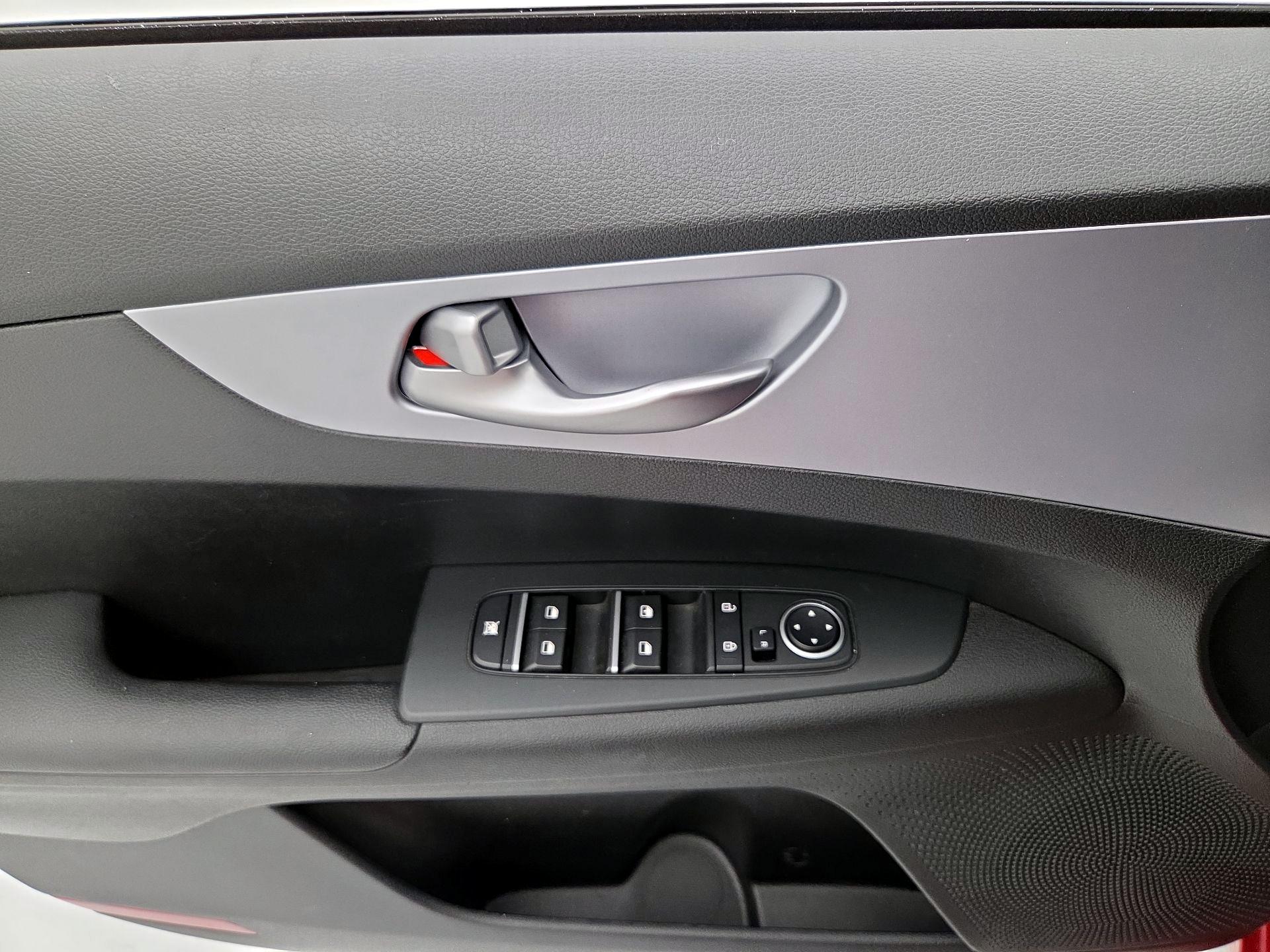 Thumbnail: 2023 Kia Forte - 12