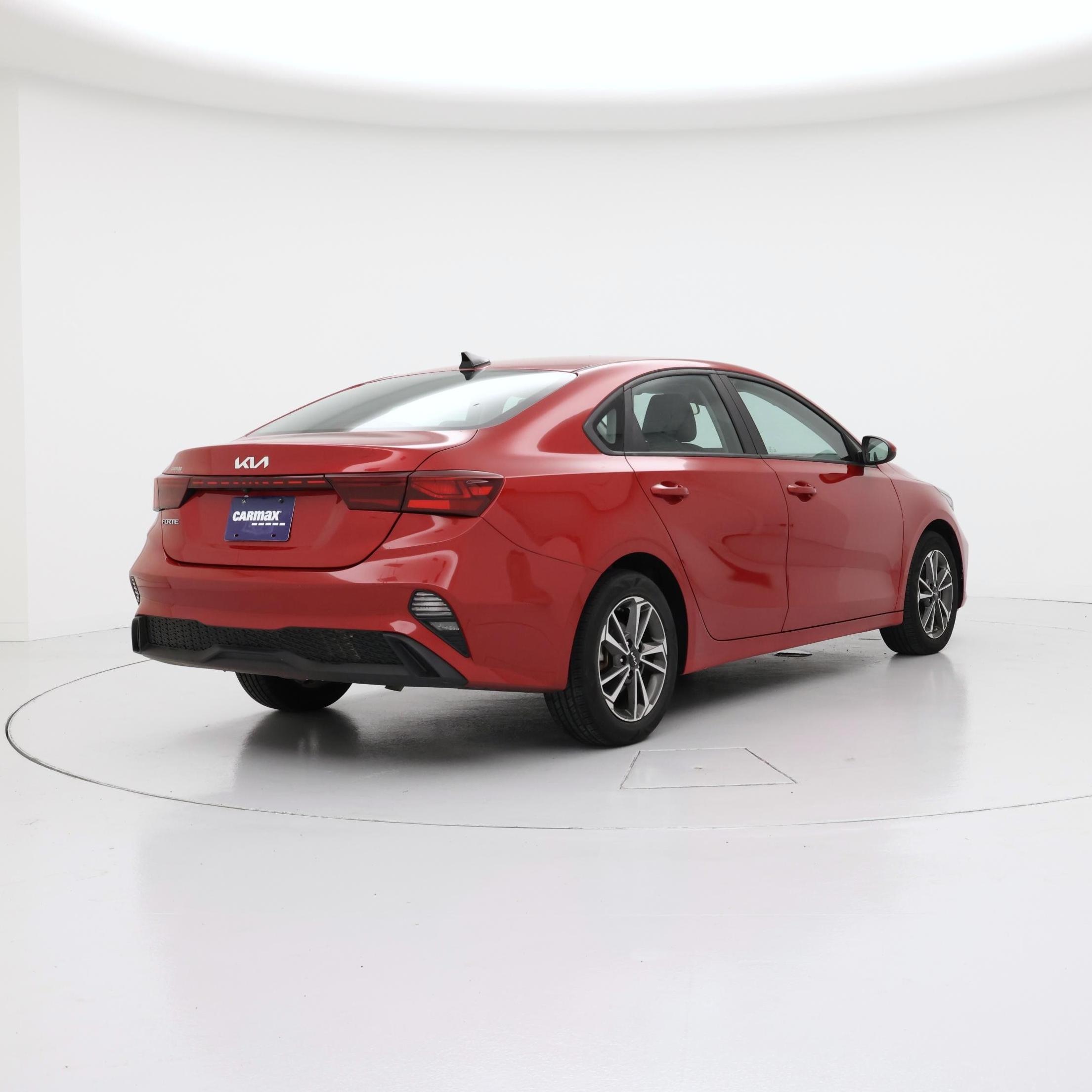 Thumbnail: 2023 Kia Forte - 8