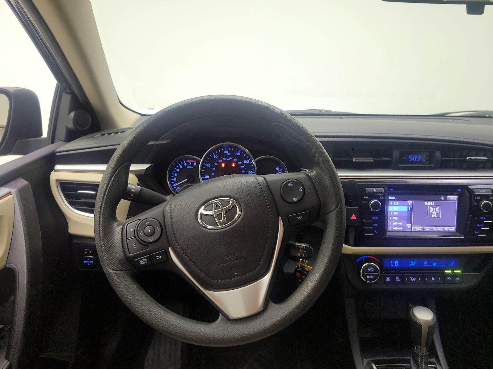 2016 Toyota Corolla LE - Photo 9
