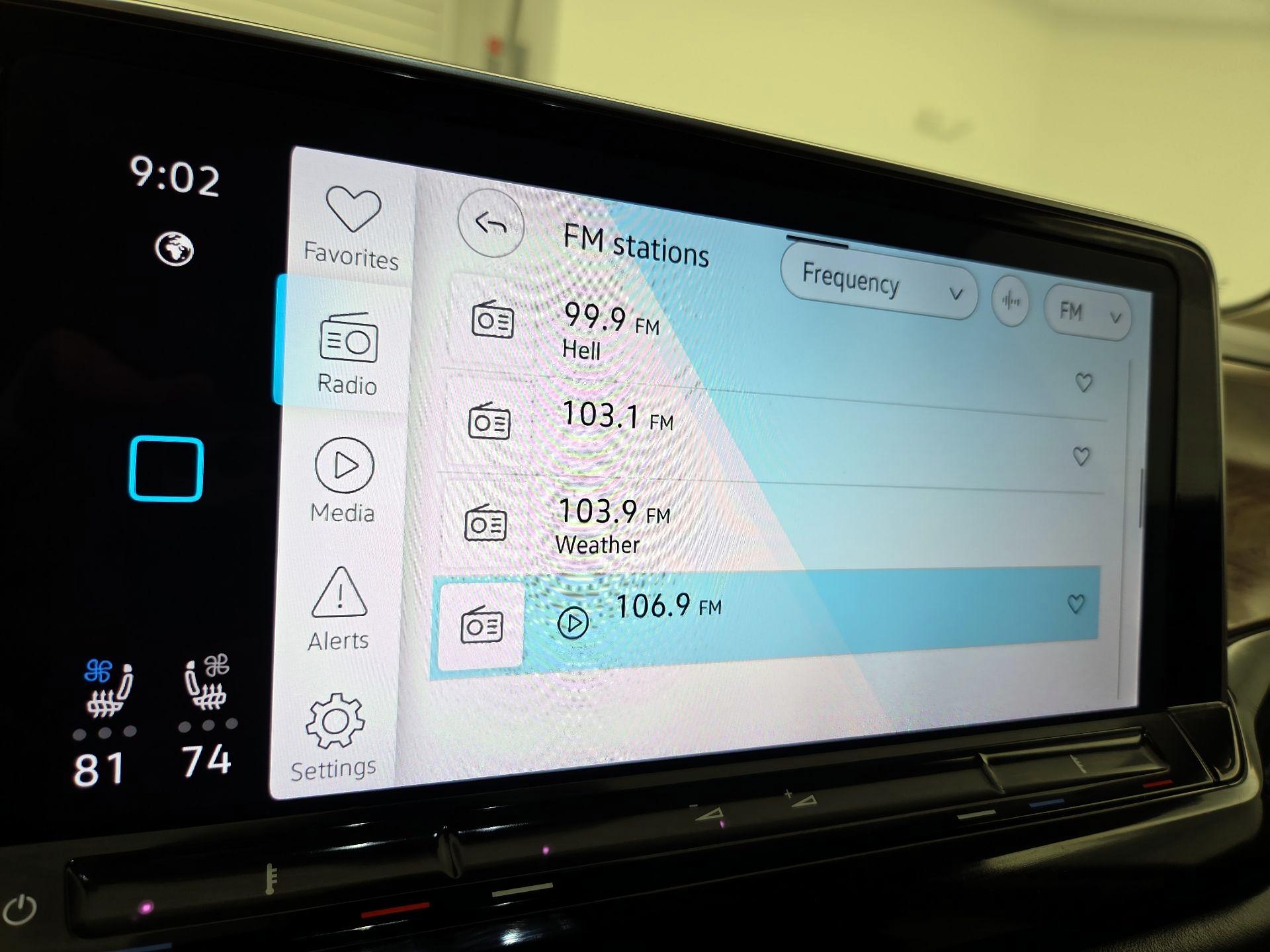 Thumbnail: 2025 Volkswagen Atlas - 16